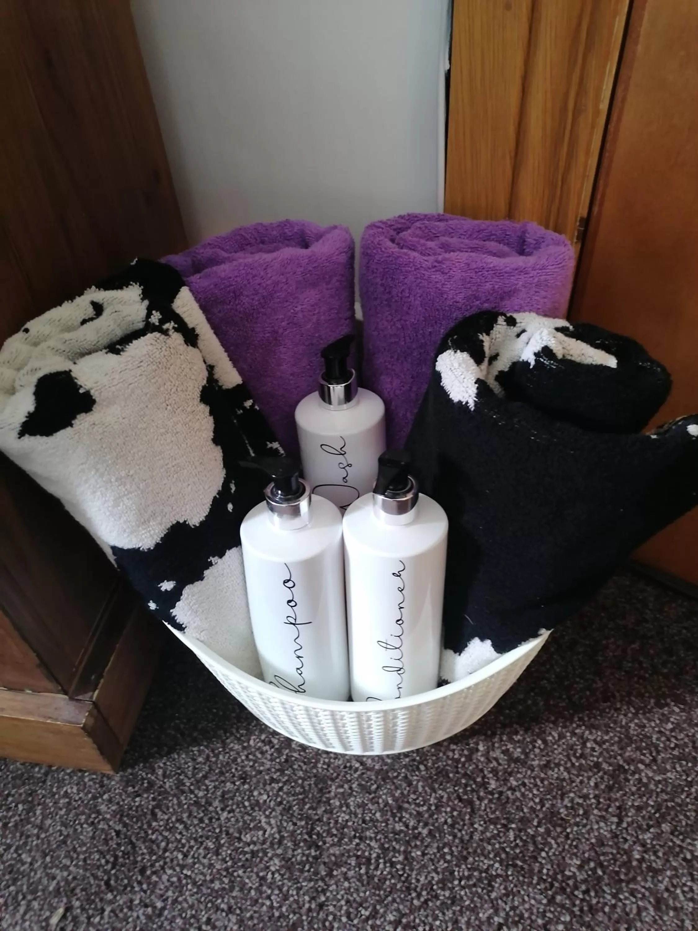 Bathroom in Carnately Lodge