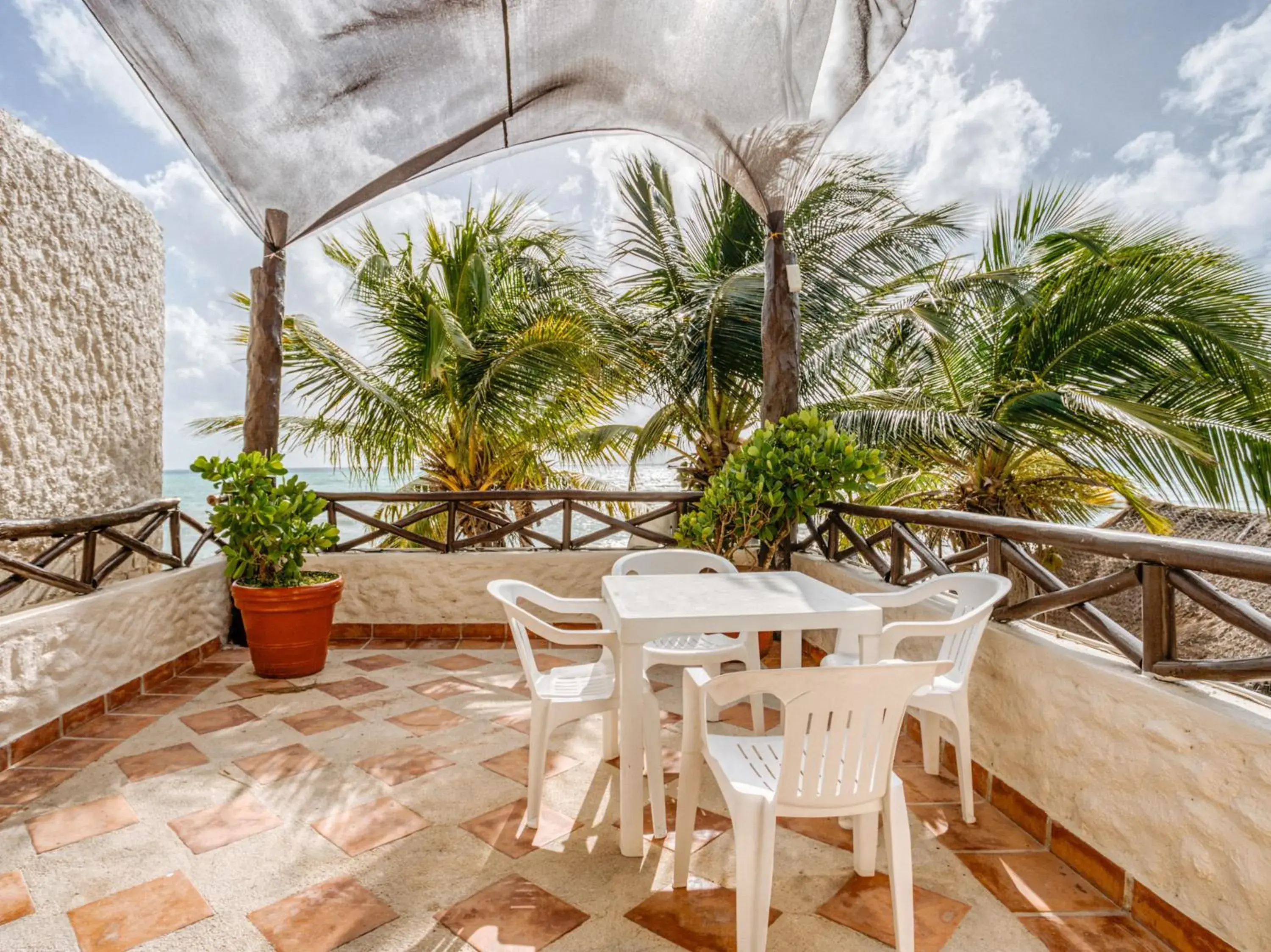 Balcony/Terrace in Capital O Mimi Del Mar, Playa del Carmen