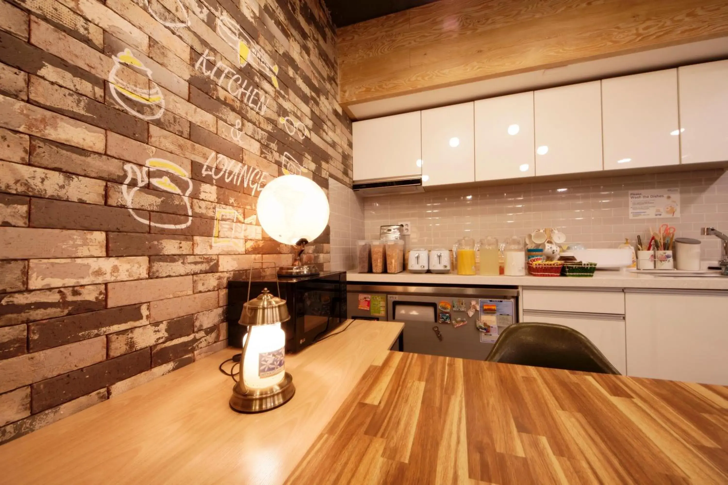 Communal kitchen, Restaurant/Places to Eat in K Guesthouse Seomyeon