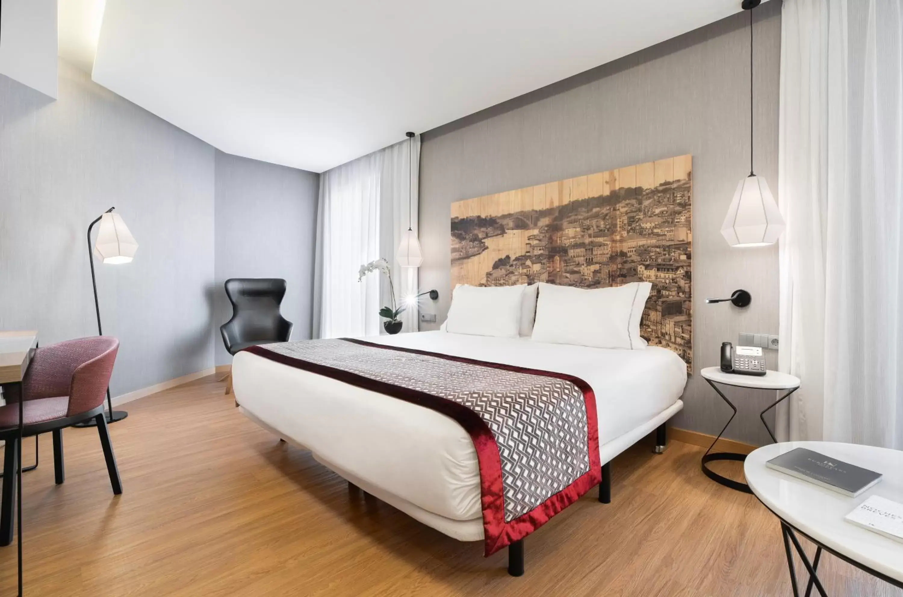 Bedroom, Bed in Eurostars Porto Centro Bedroom, Bed in Eurostars Porto Centro