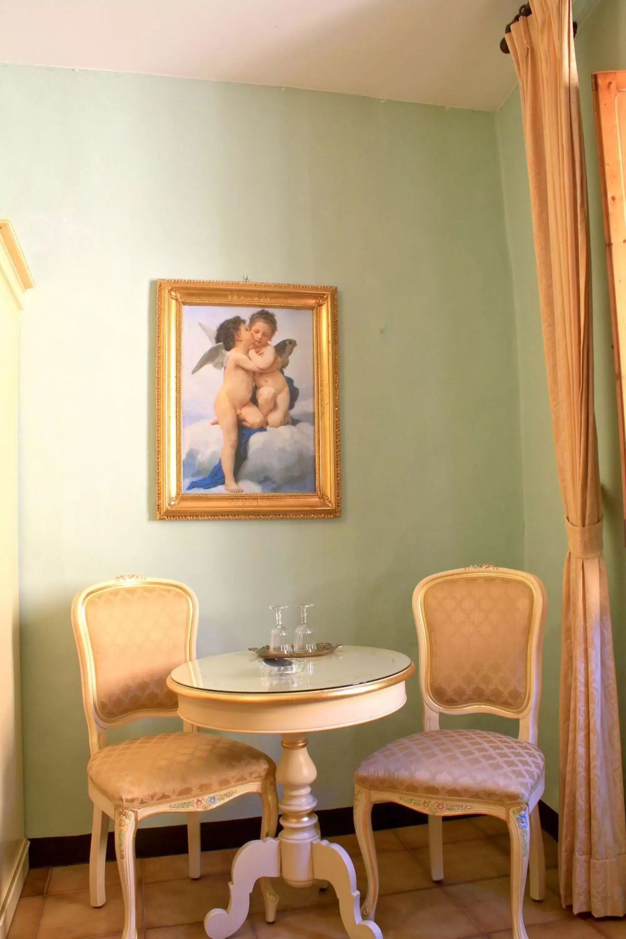 Bedroom, Dining Area in La Terrazza Di Montepulciano