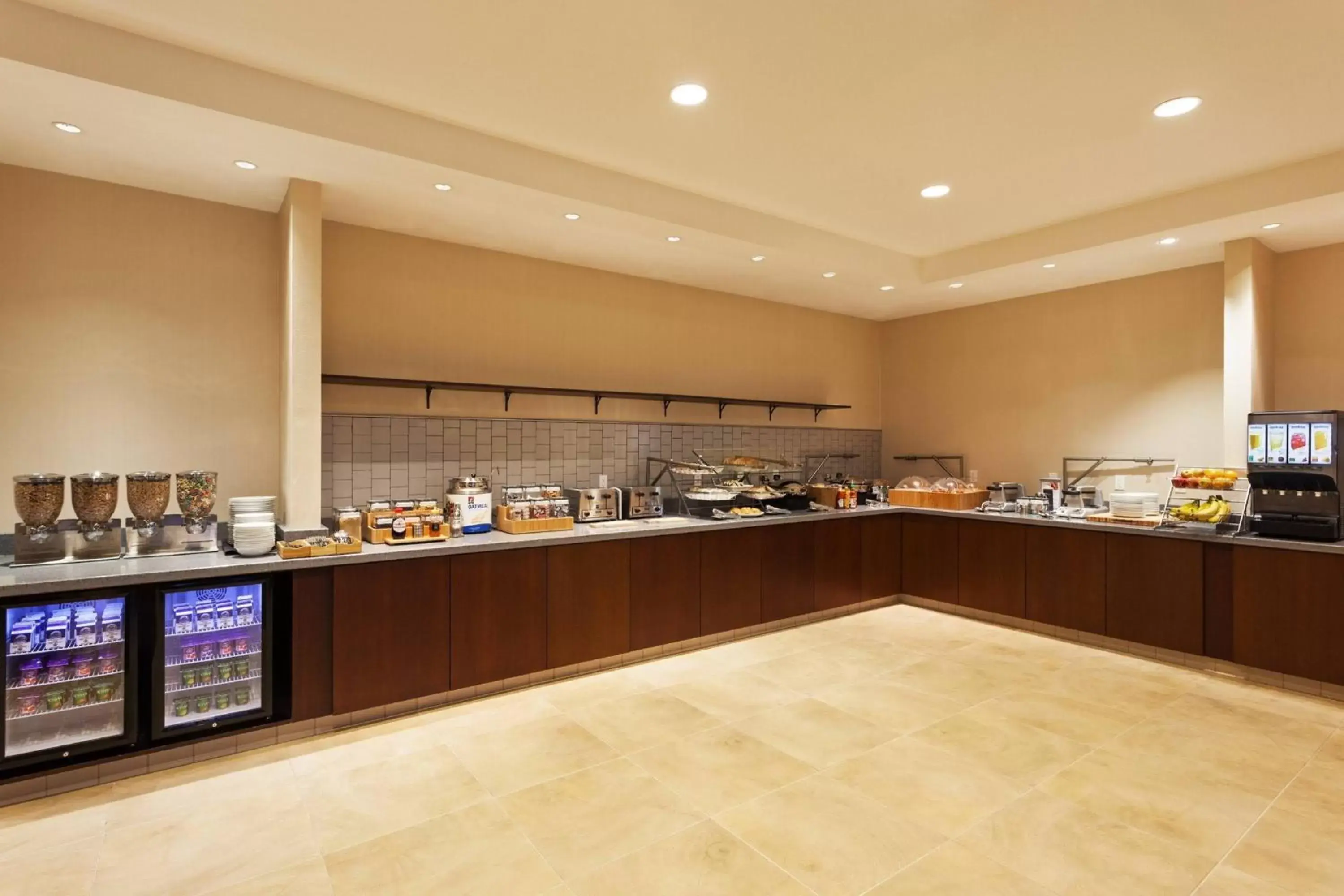 Breakfast, Restaurant/Places to Eat in SpringHill Suites by Marriott Paso Robles Atascadero