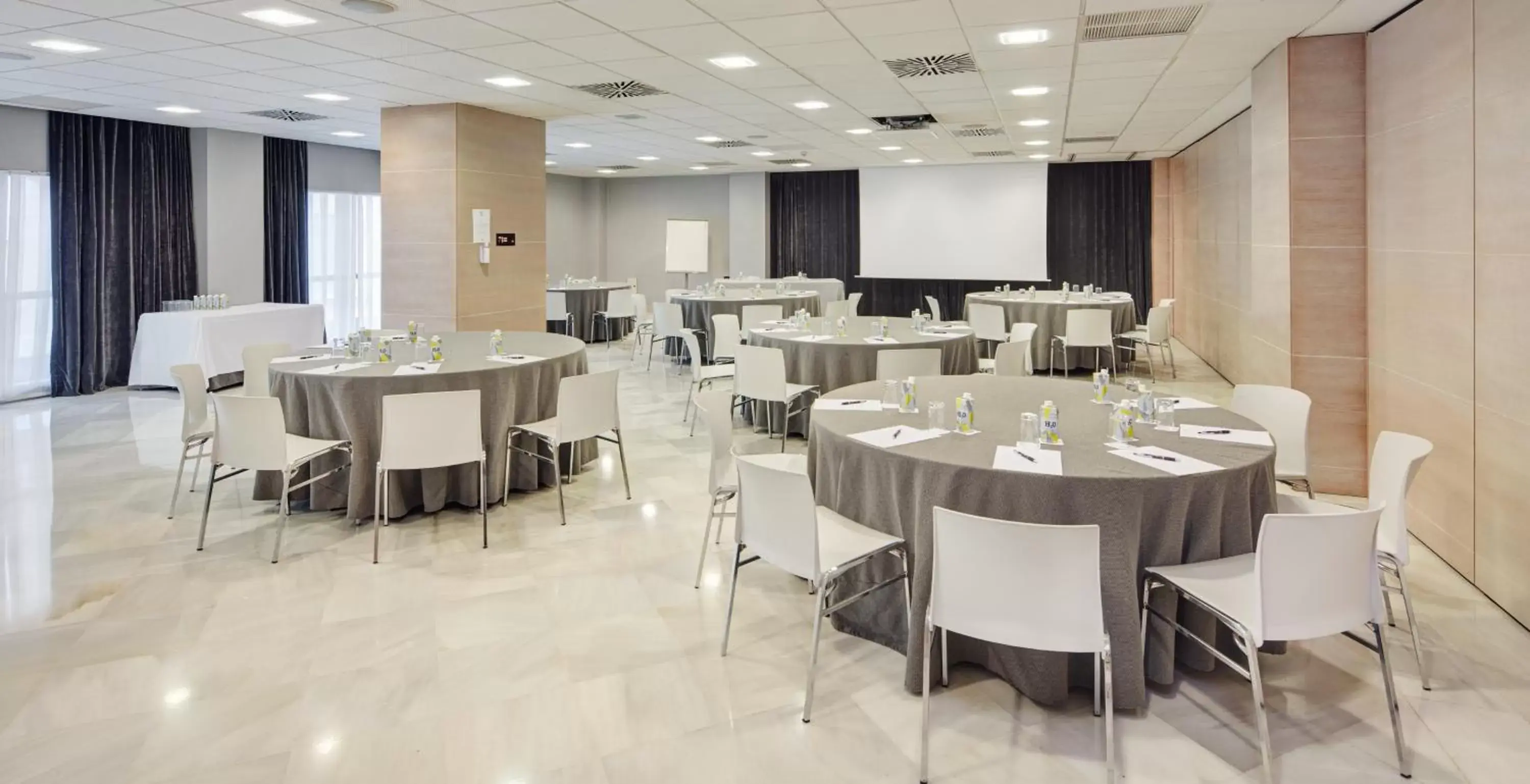 Meeting/conference room in Sercotel Amistad Murcia