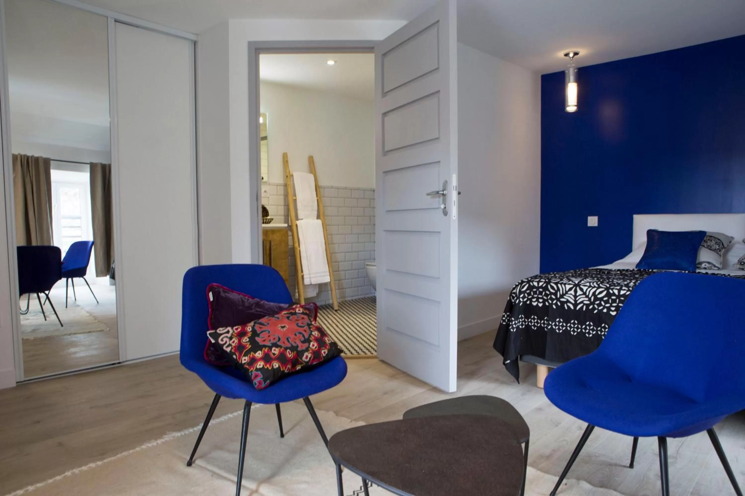 TV and multimedia, Seating Area in Douce Nuits