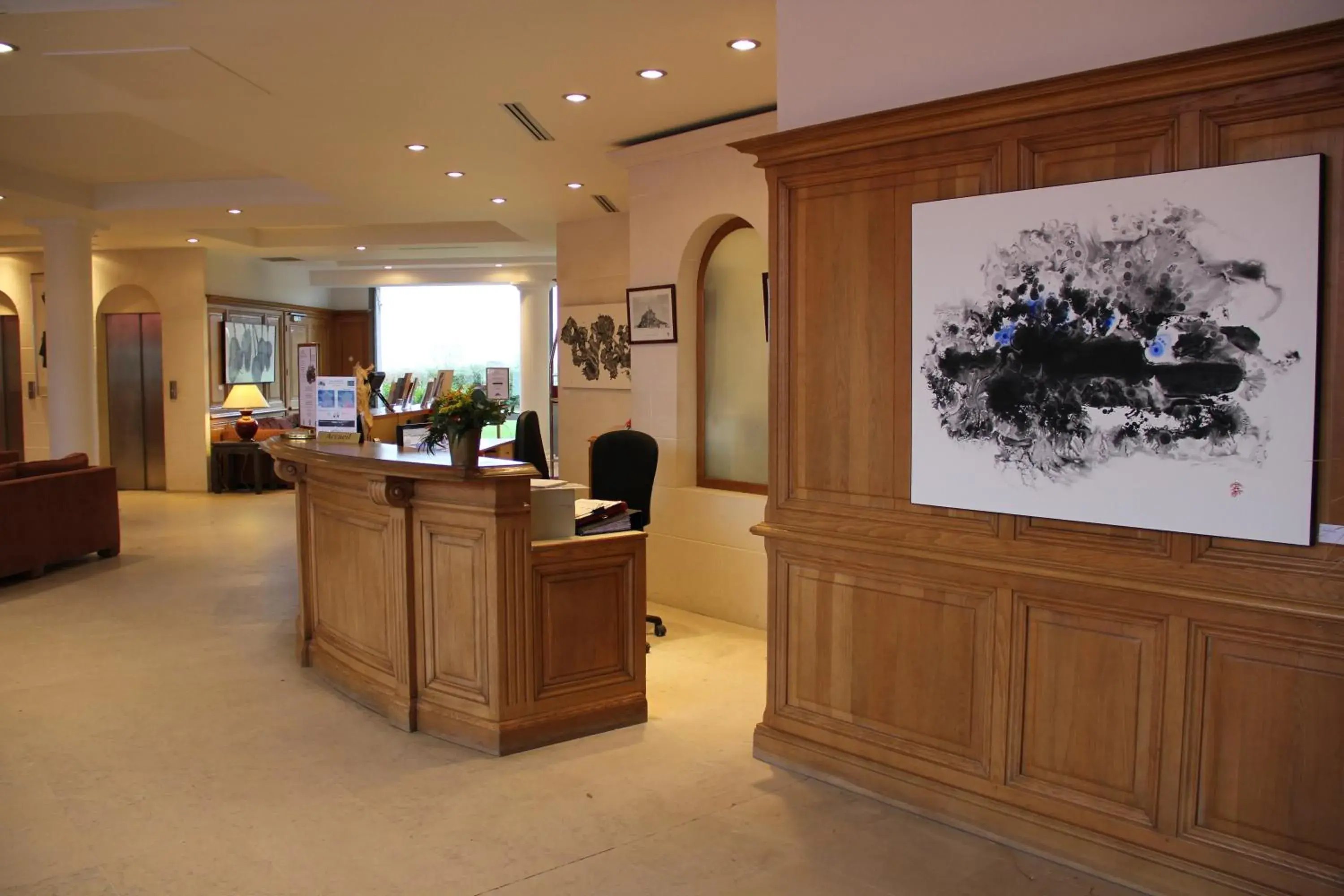 Living room, Lobby/Reception in Le Relais Saint Michel