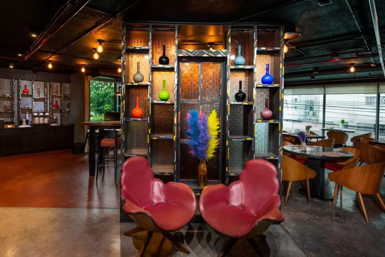 Restaurant/places to eat, Lounge/Bar in Maitria Mode Sukhumvit 15 Bangkok - A Chatrium Collection