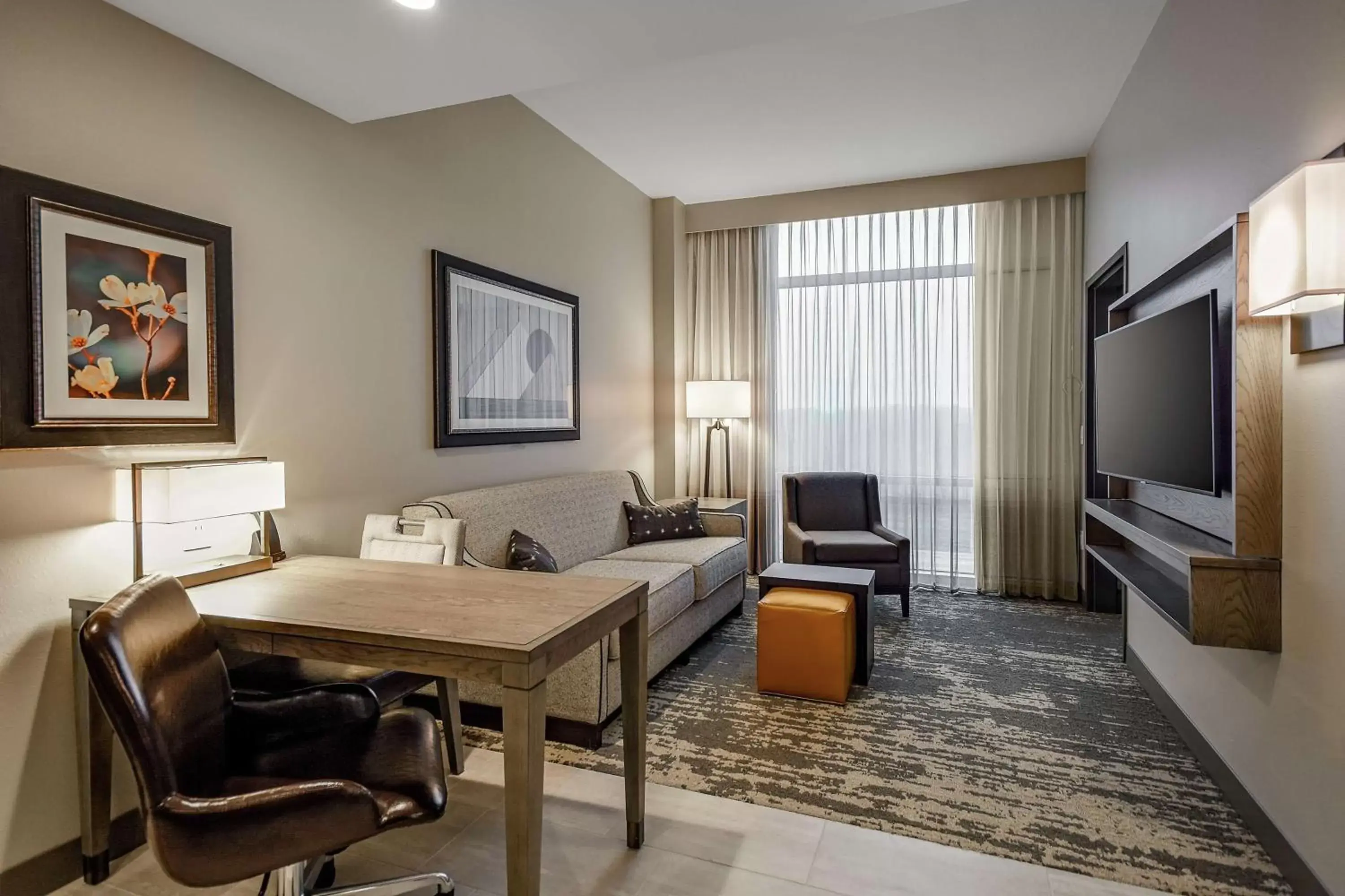 Bedroom, Seating Area in Embassy Suites Jonesboro - Arkansas State