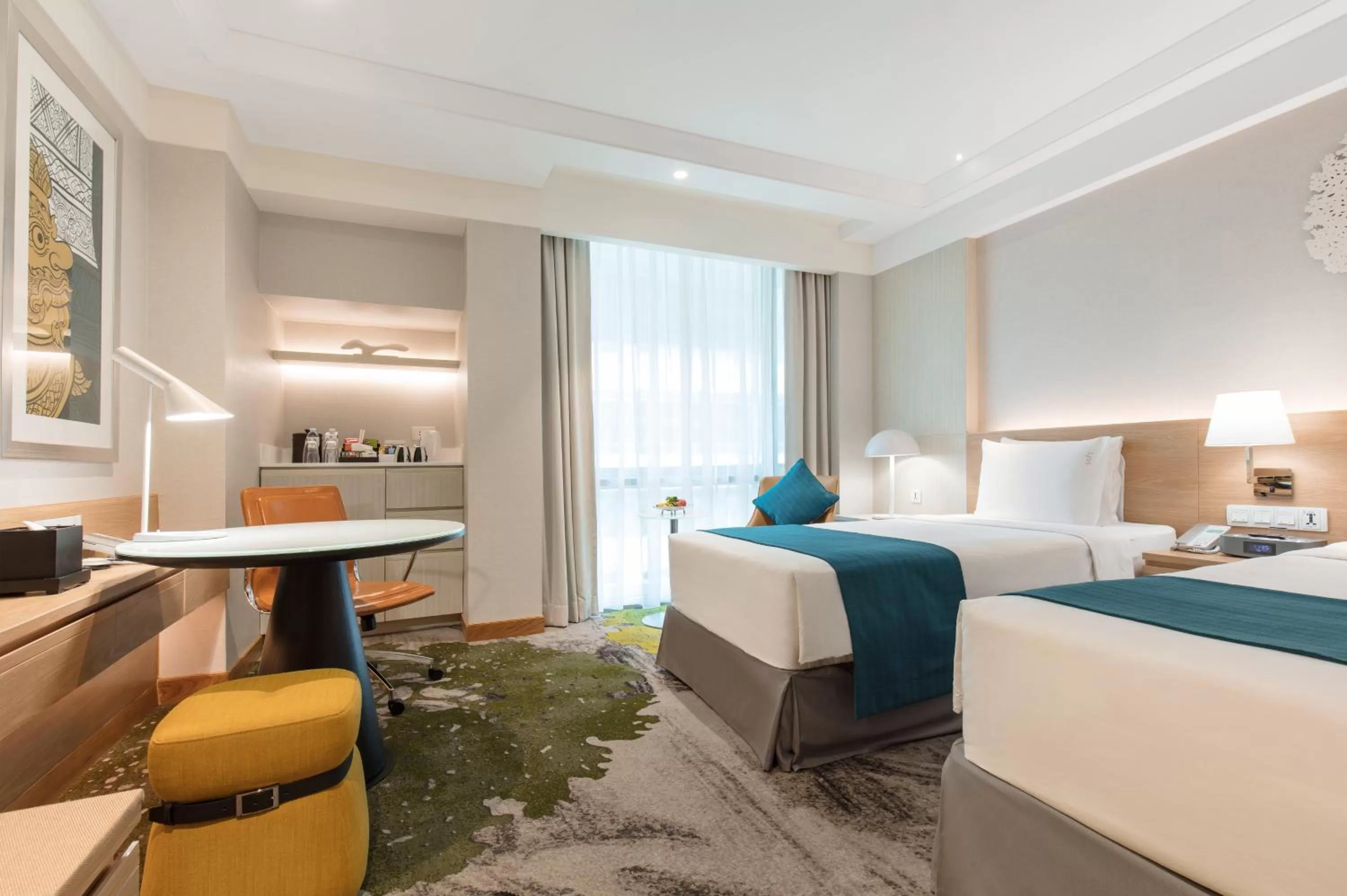 Photo of the whole room, Bed in Holiday Inn Bangkok by IHG