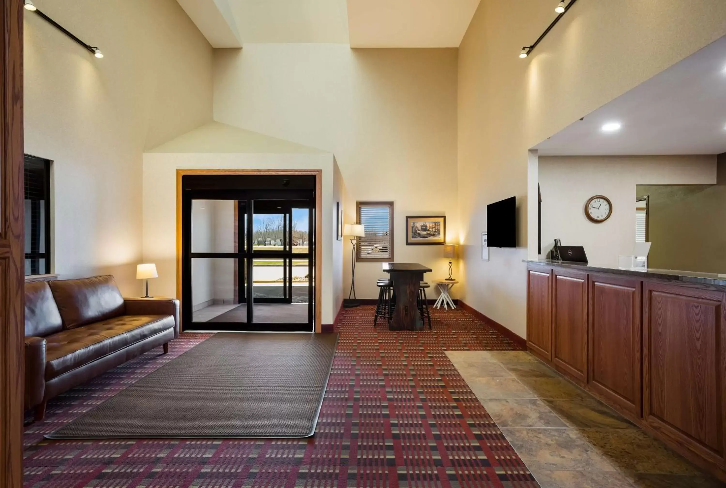 Lobby or reception, Seating Area in Best Western Vermillion Inn