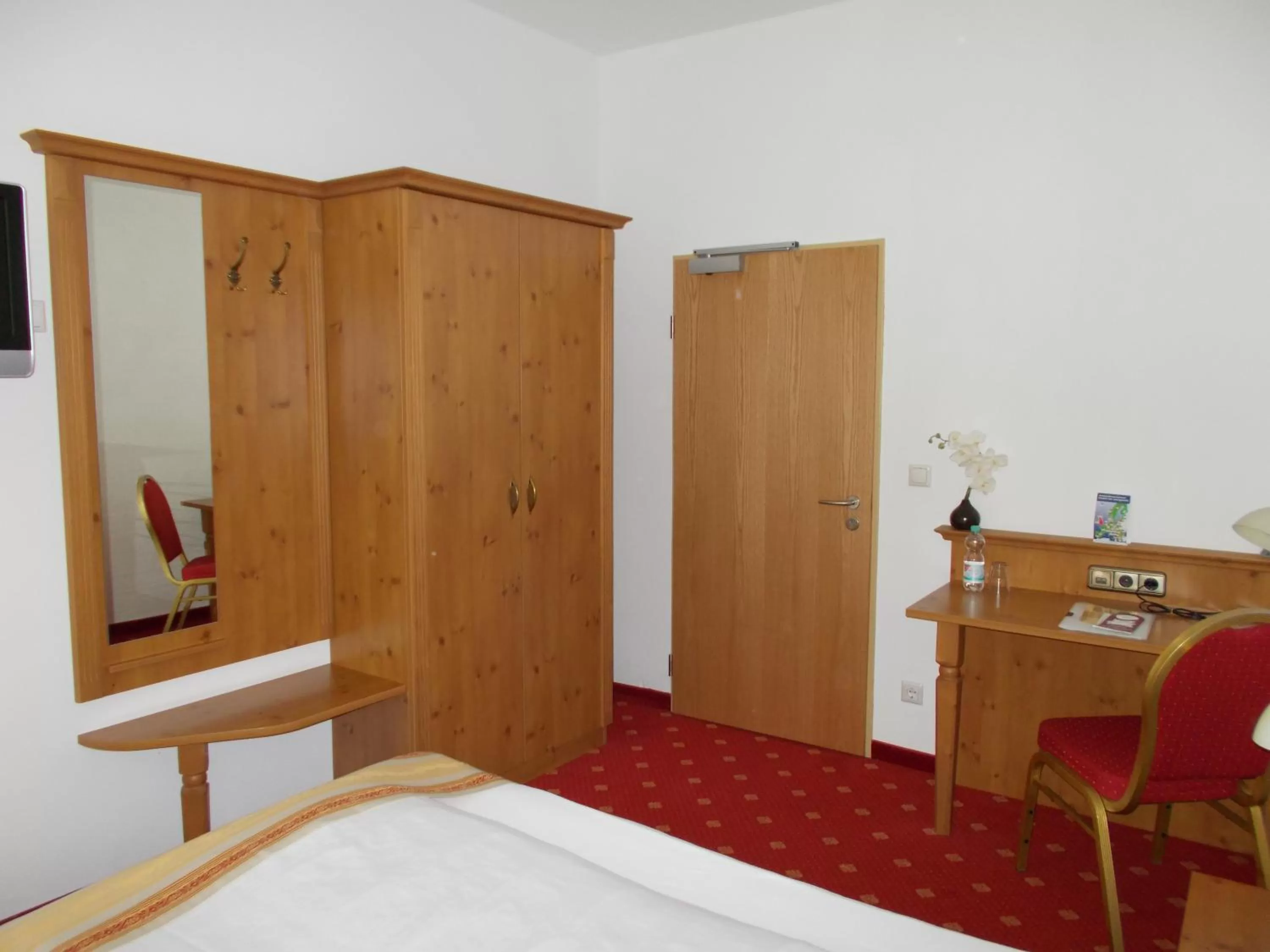 Photo of the whole room, Bed in Gasthof Klement