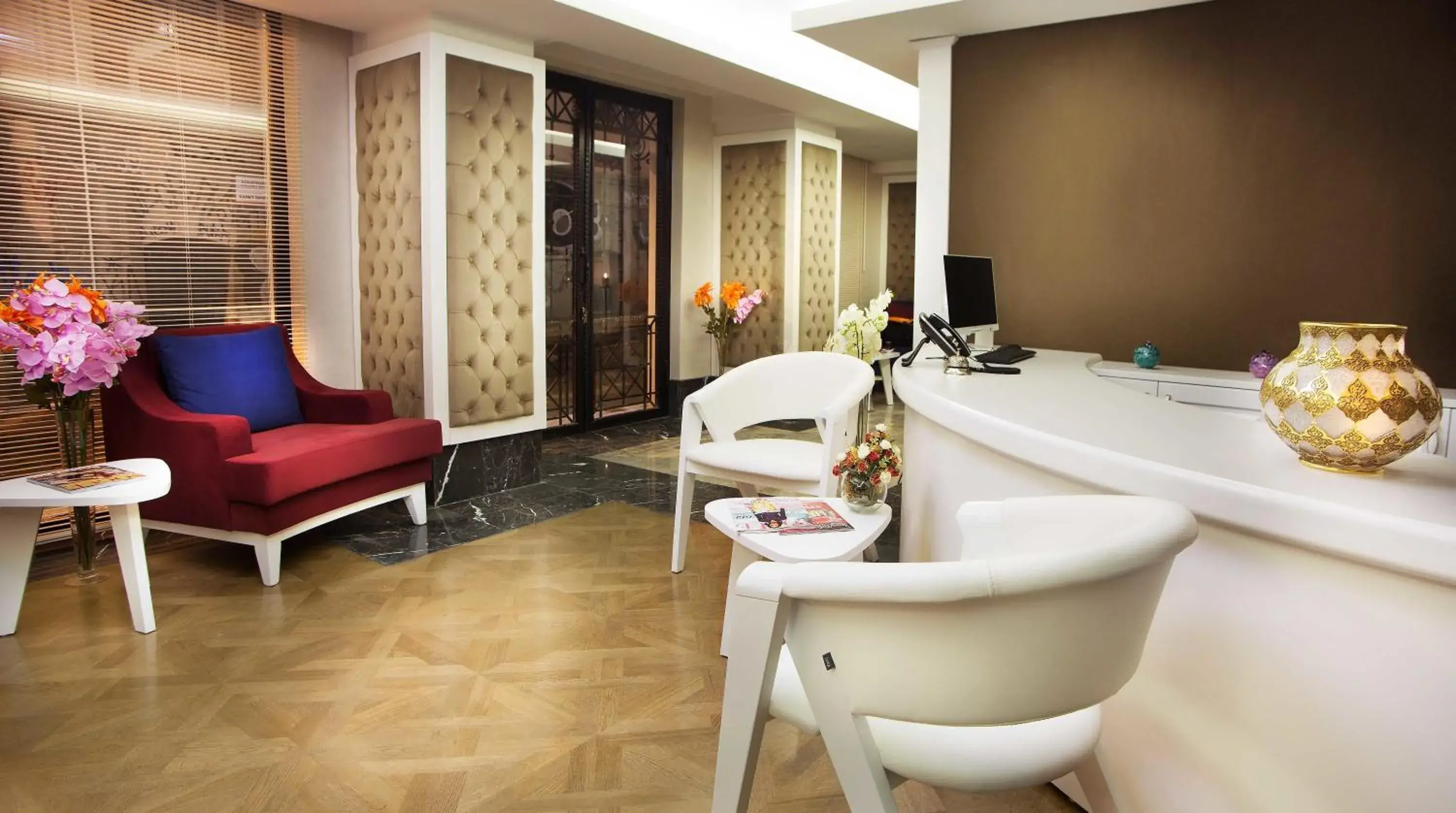 Communal lounge/ TV room, Seating Area in Astan Hotel Galata