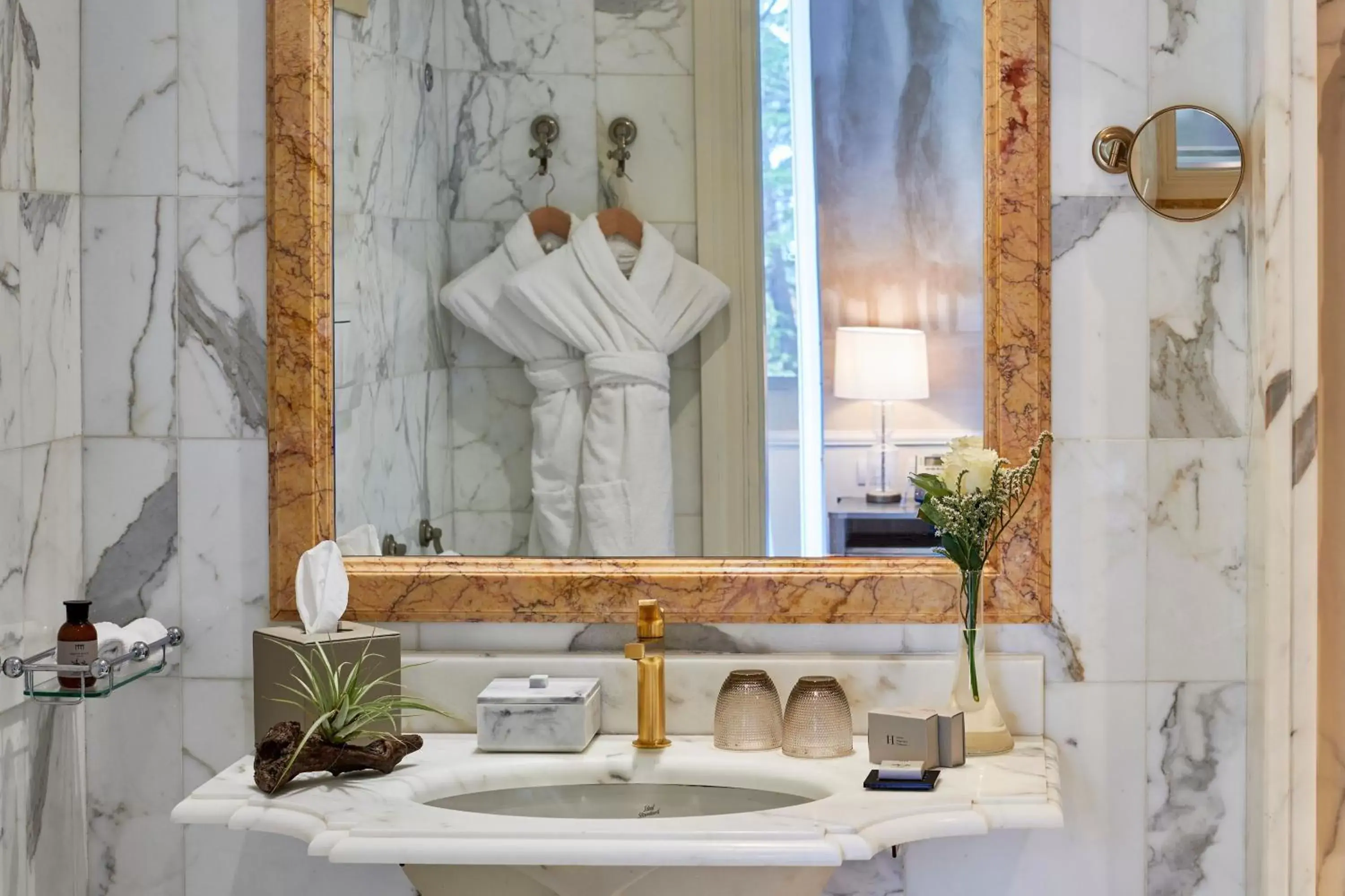 Photo of the whole room, Bathroom in Grotta Giusti Thermal Spa Resort Tuscany, Autograph Collection