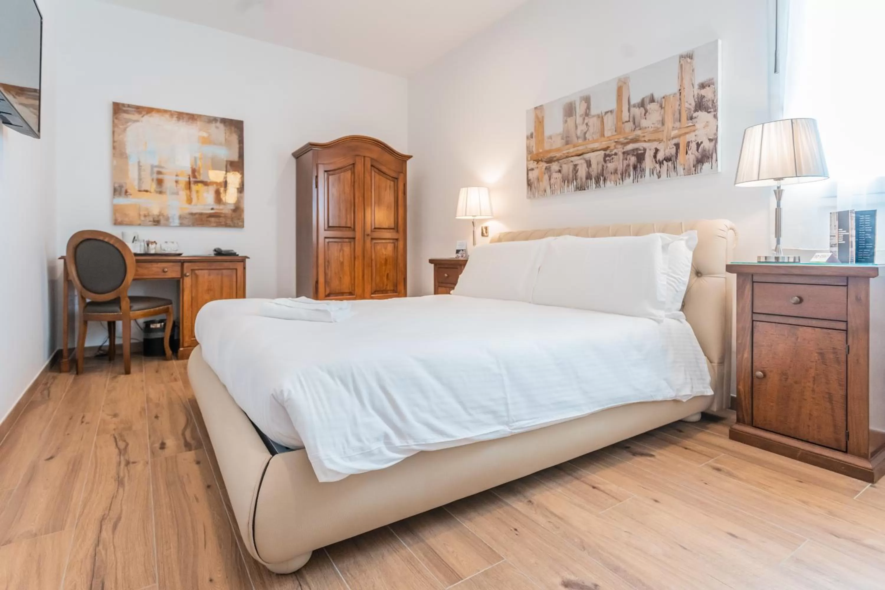 Bedroom, Bed in Palazzo Violetta