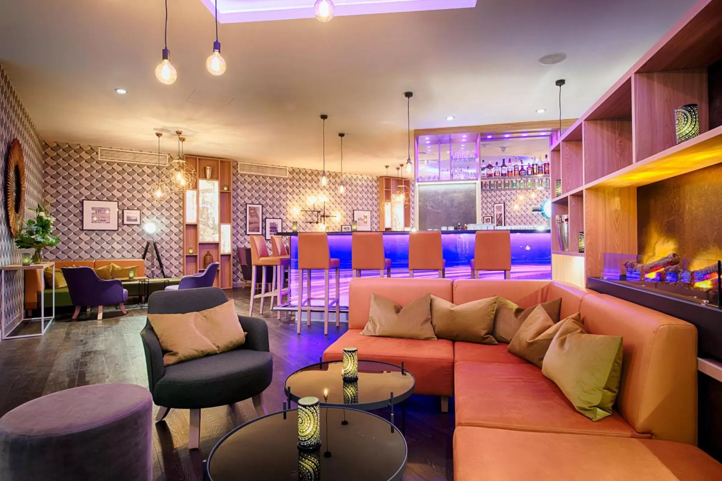 Lounge or bar, Lounge/Bar in Leonardo Hotel Wolfsburg City Center