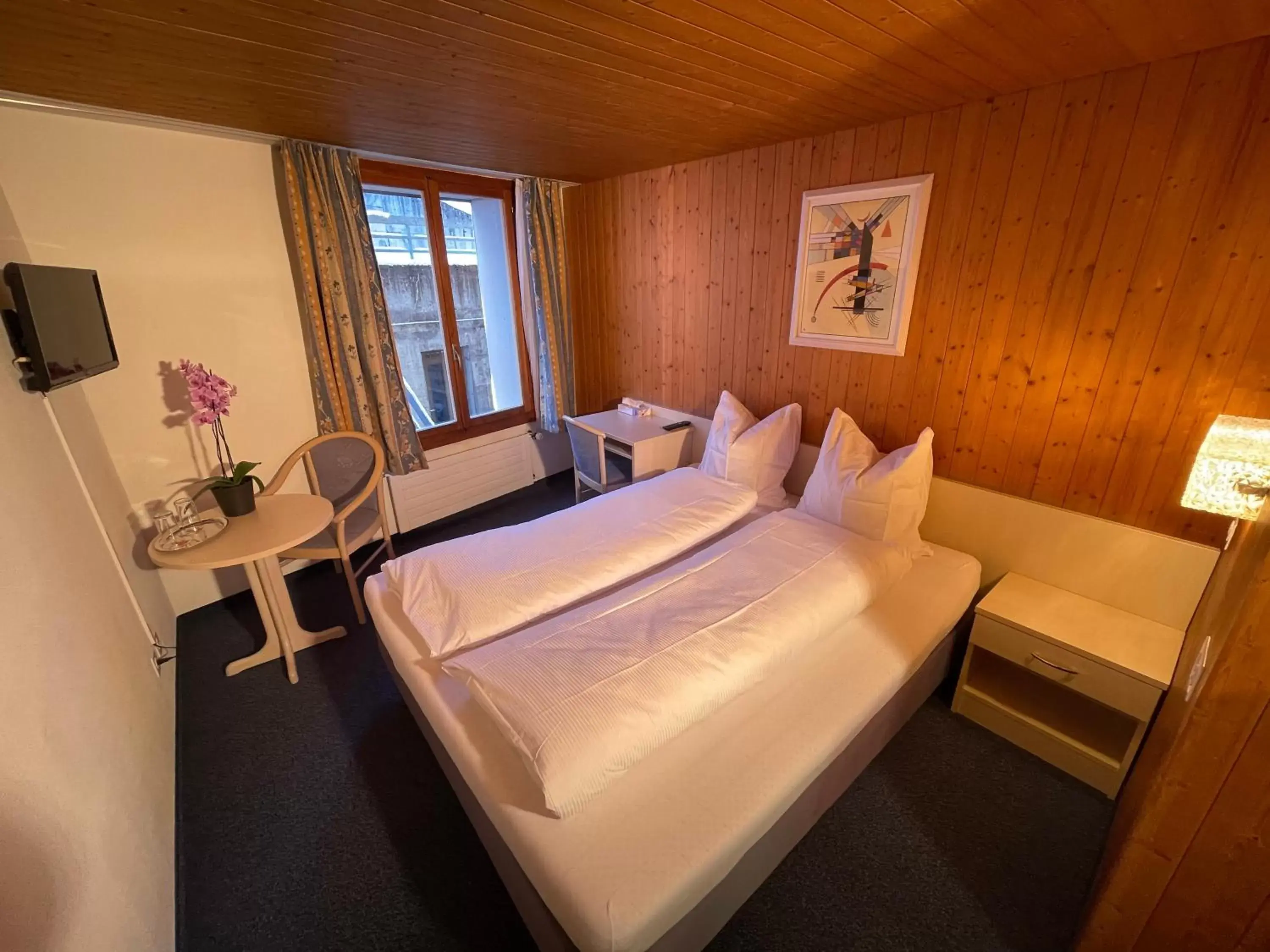 Small Double Room in Dinh Residence Small Double Room in Dinh Residence