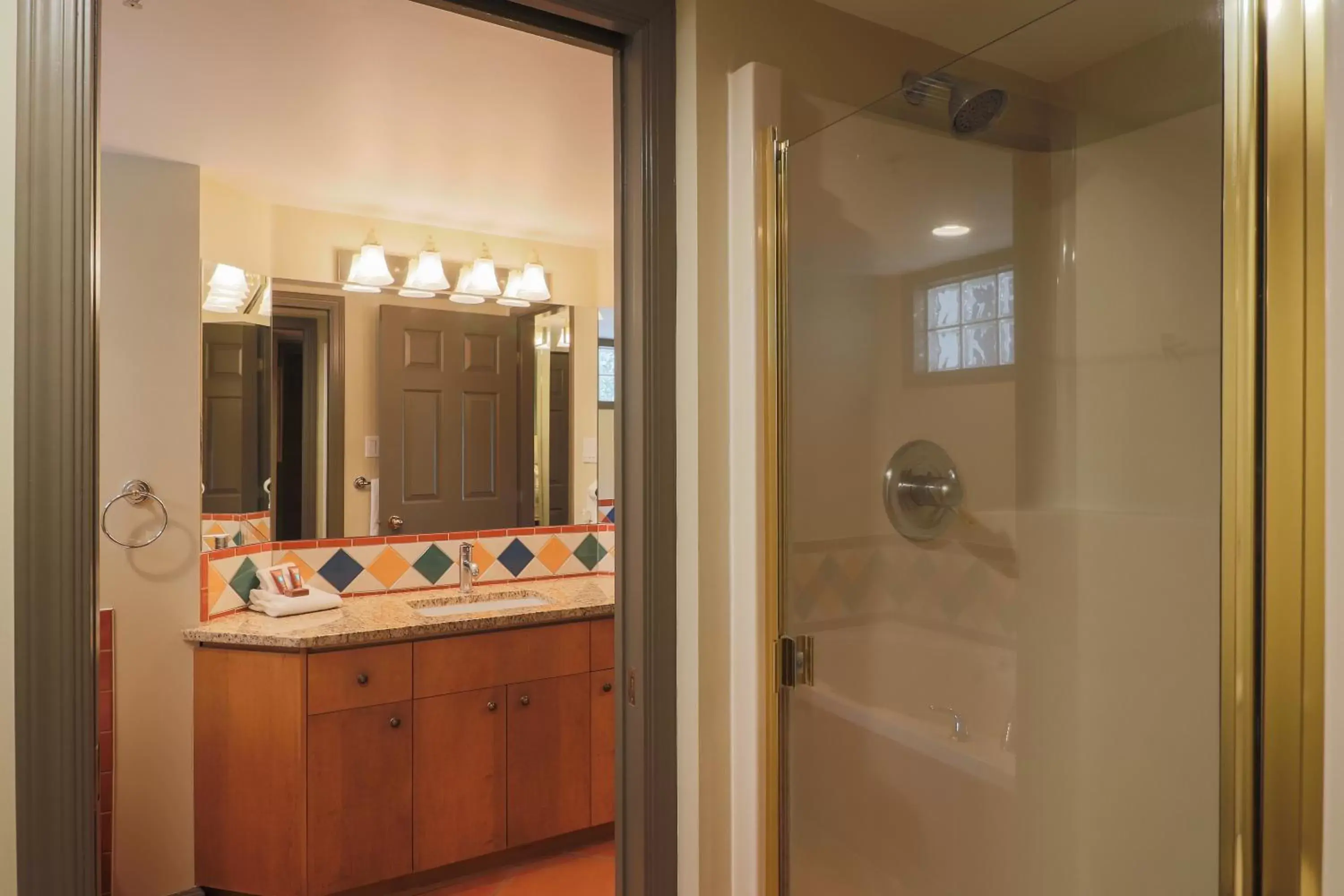 Bathroom in Pacific Shores Resort & Spa