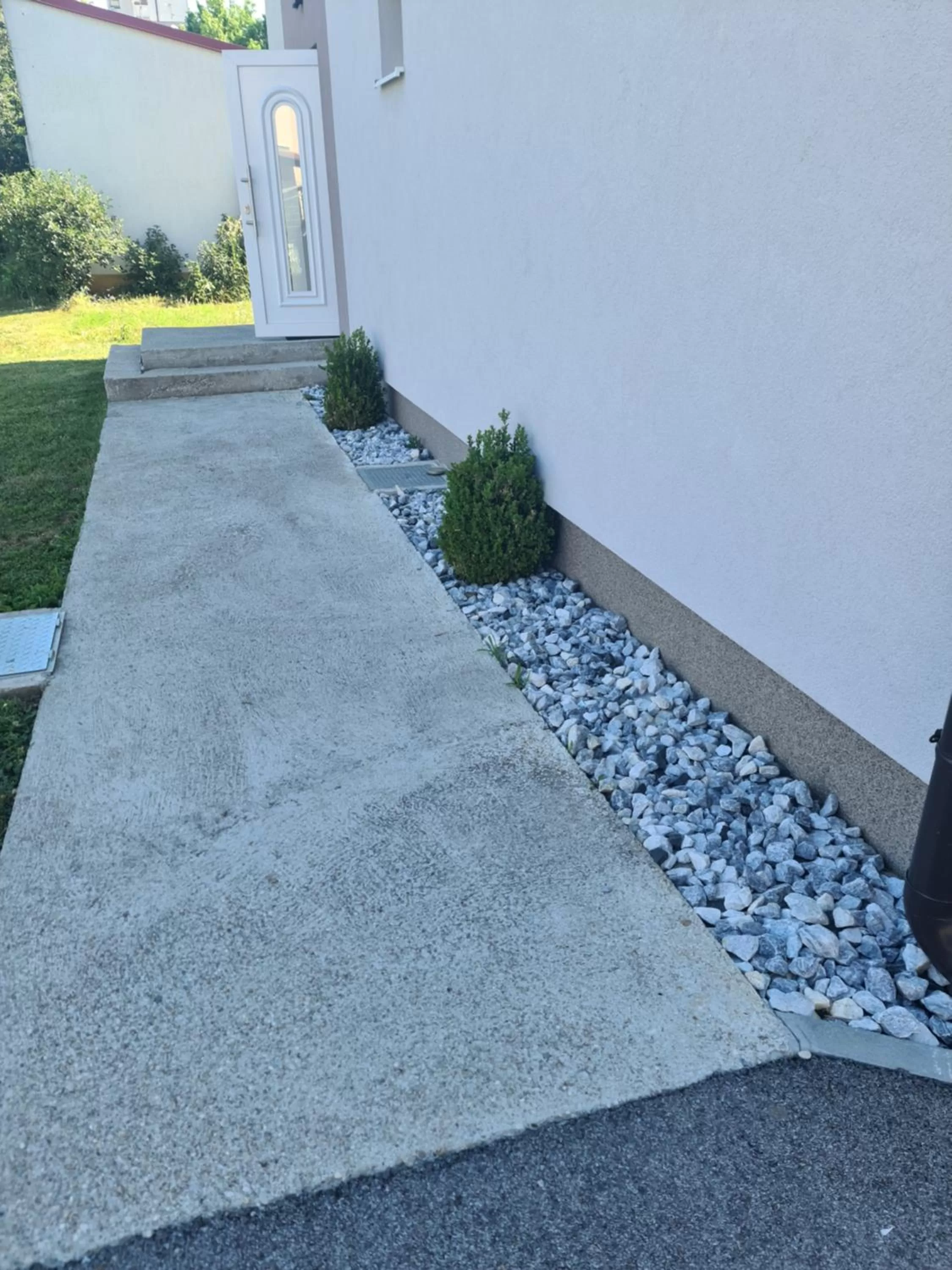 Facade/entrance in KE-TO Zagreb Airport Rooms