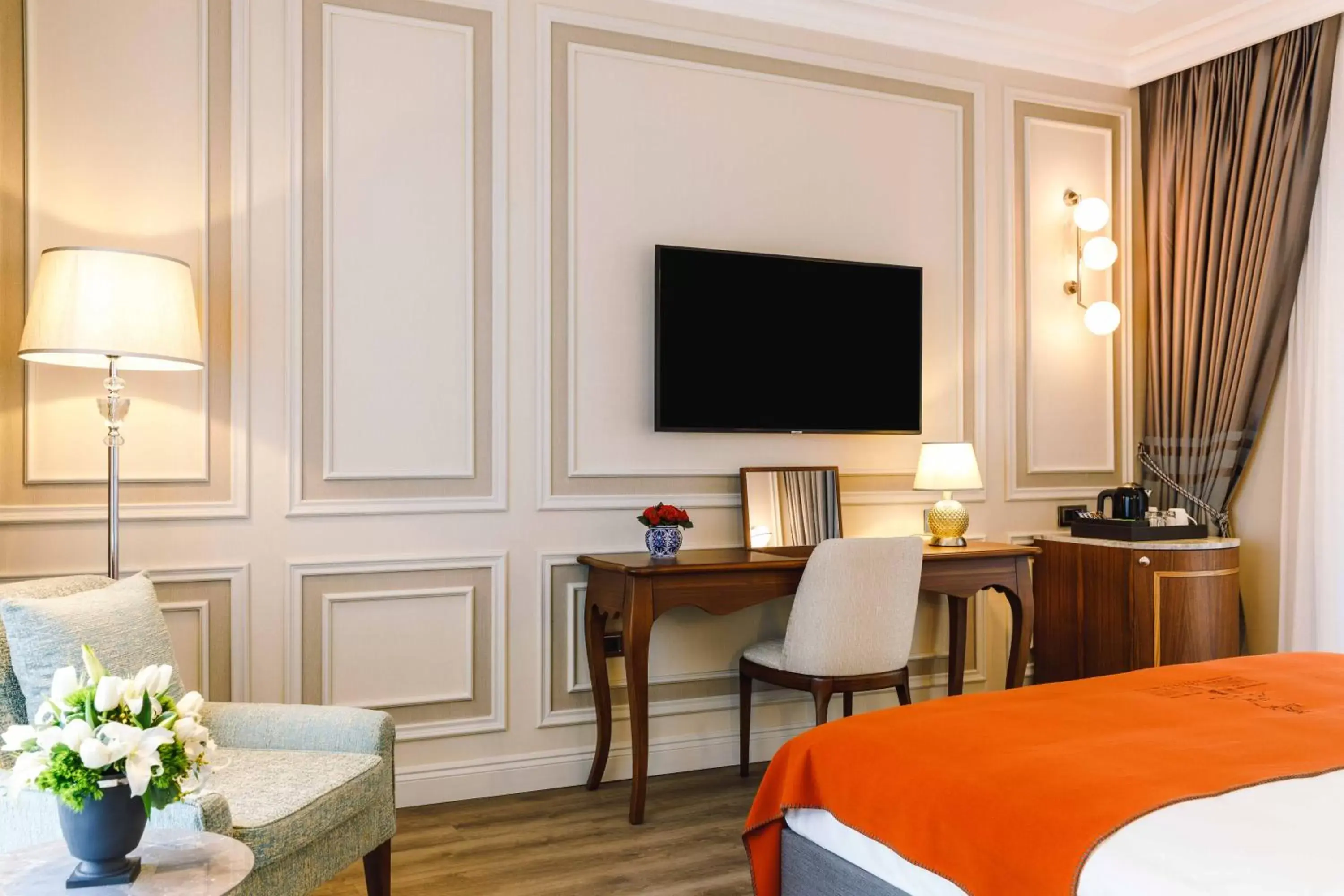 Decorative detail, TV/Entertainment Center in Amiral Palace Hotel Boutique Class