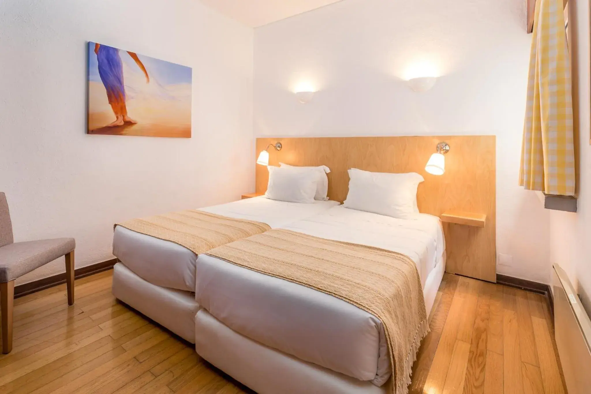 Bedroom, Bed in Apartamentos Turisticos Pinhal Da Marina Bedroom, Bed in Apartamentos Turisticos Pinhal Da Marina