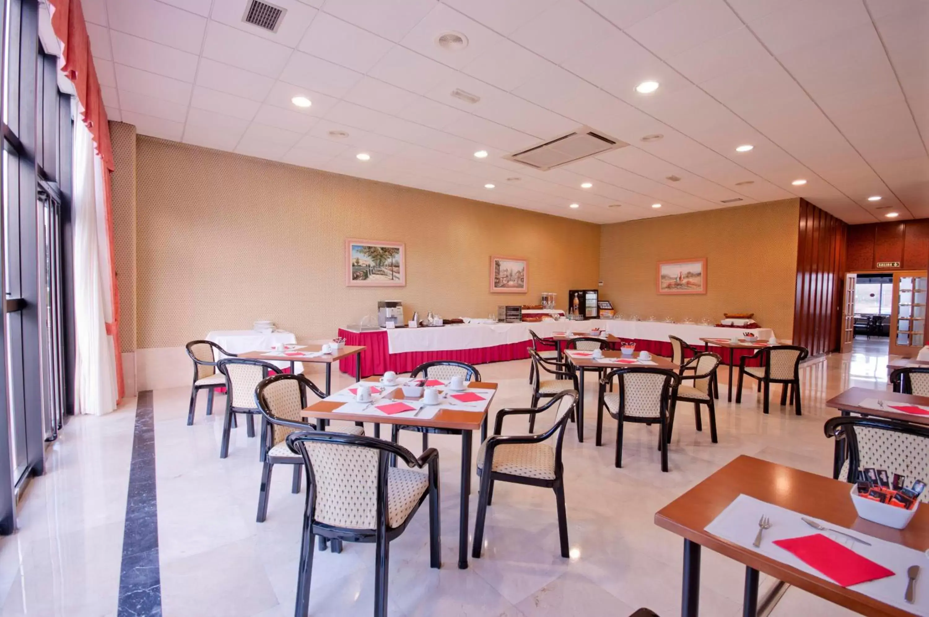 Buffet breakfast, Restaurant/Places to Eat in Hotel Auditorio Santiago & Spa