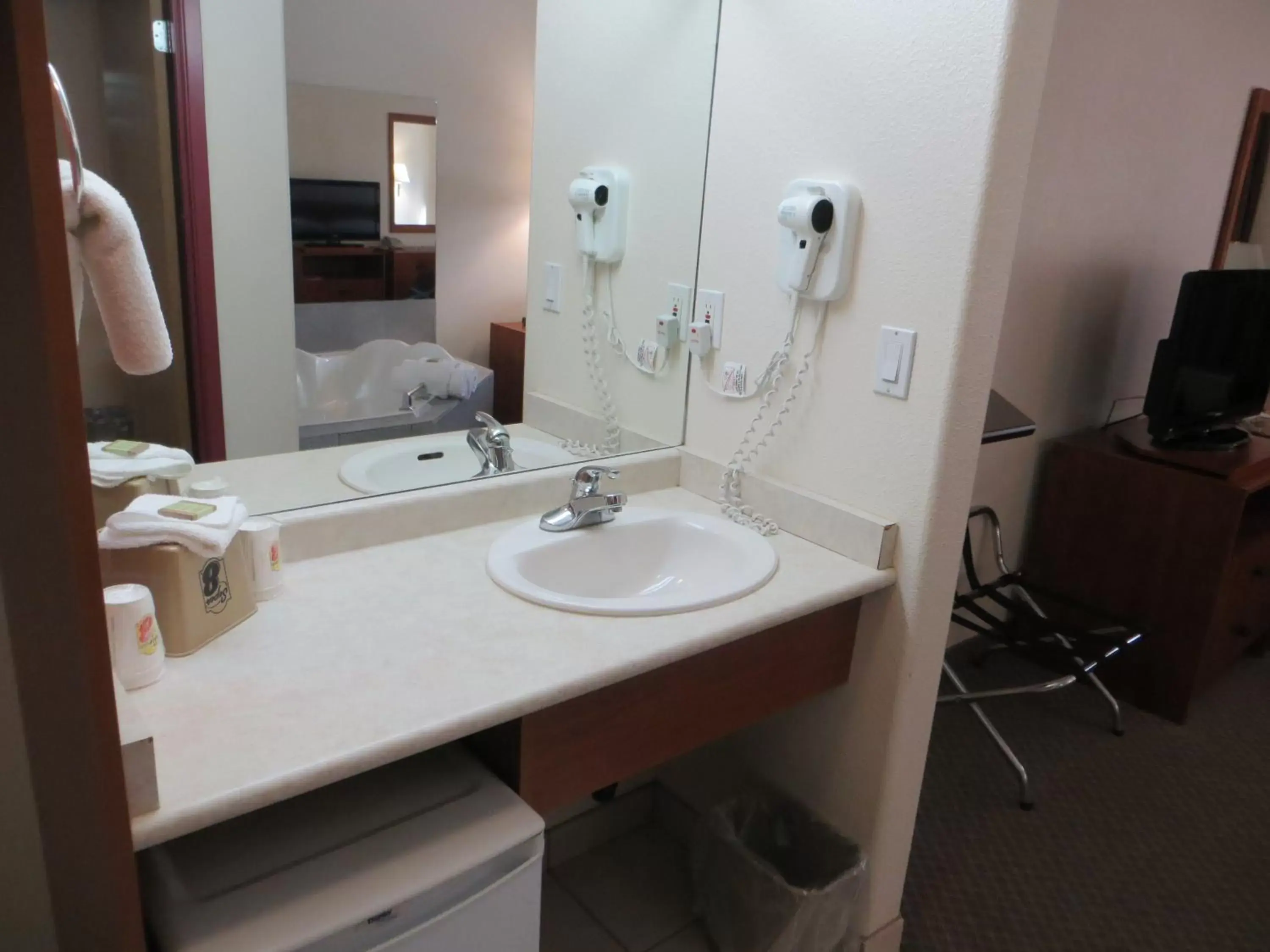 King Room - Disability Access - Non-Smoking in Super 8 by Wyndham Edmonton/West