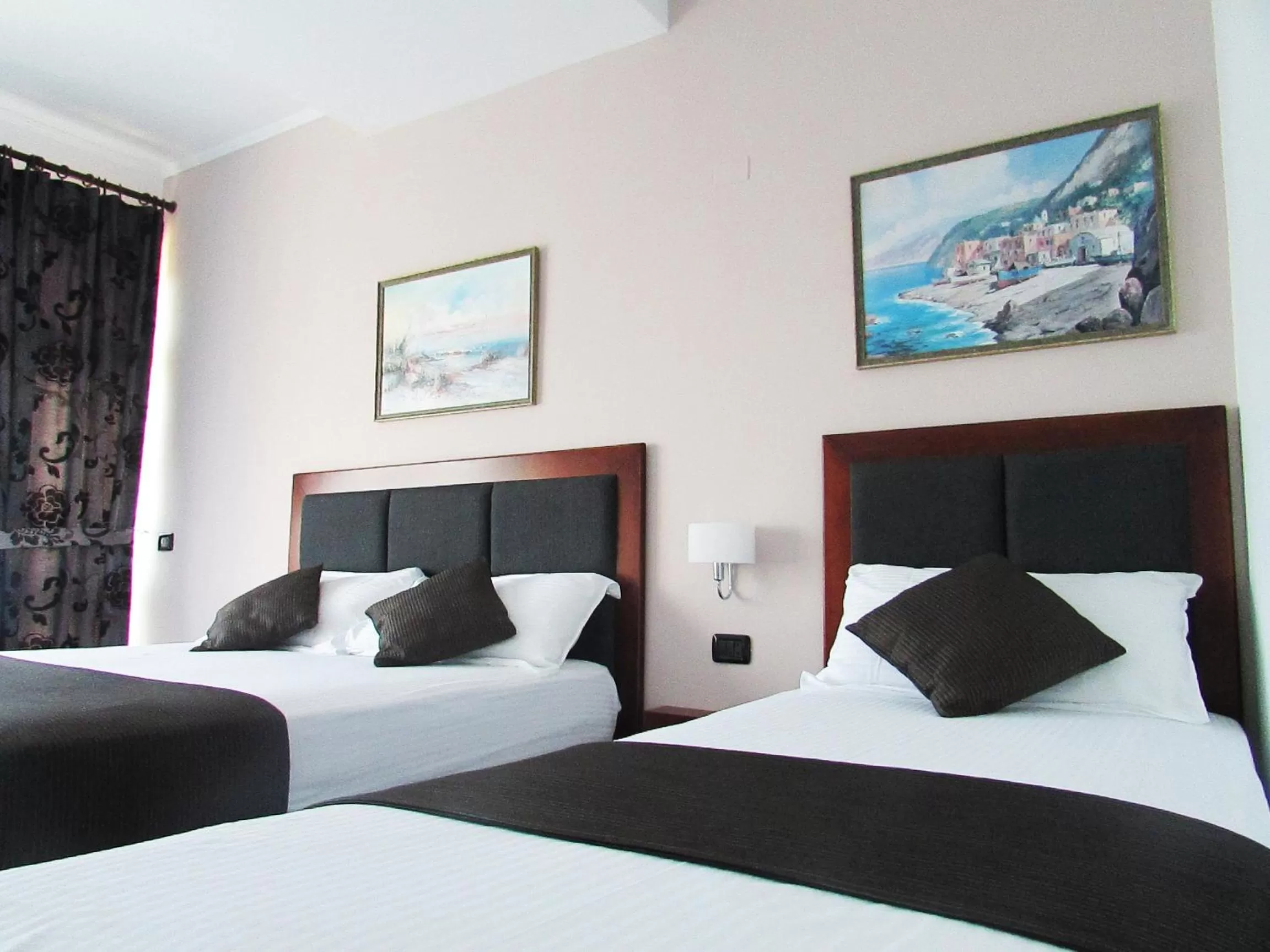 Photo of the whole room, Bed in Hotel ANTAG