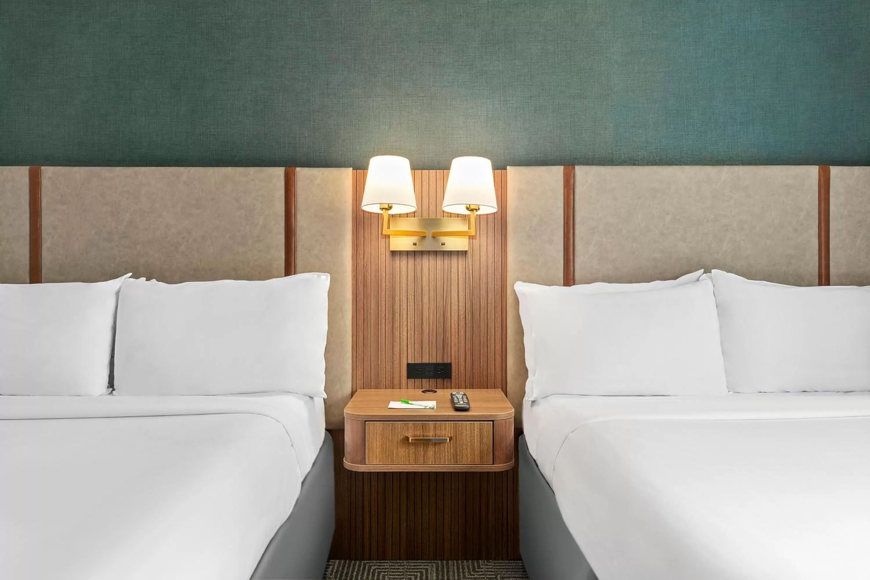 Bed in Holiday Inn Manhattan 6th Ave - Chelsea by IHG