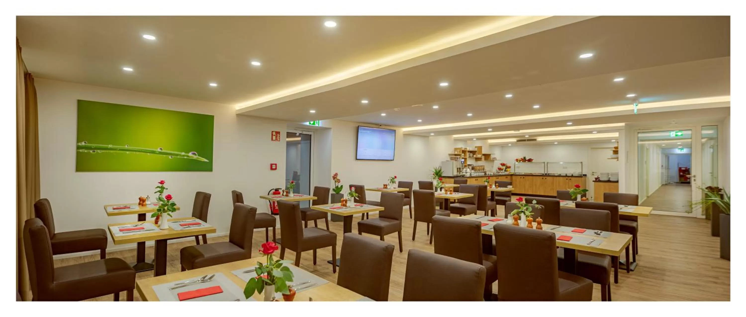 Restaurant/places to eat in Trip Inn Conference Hotel & Suites