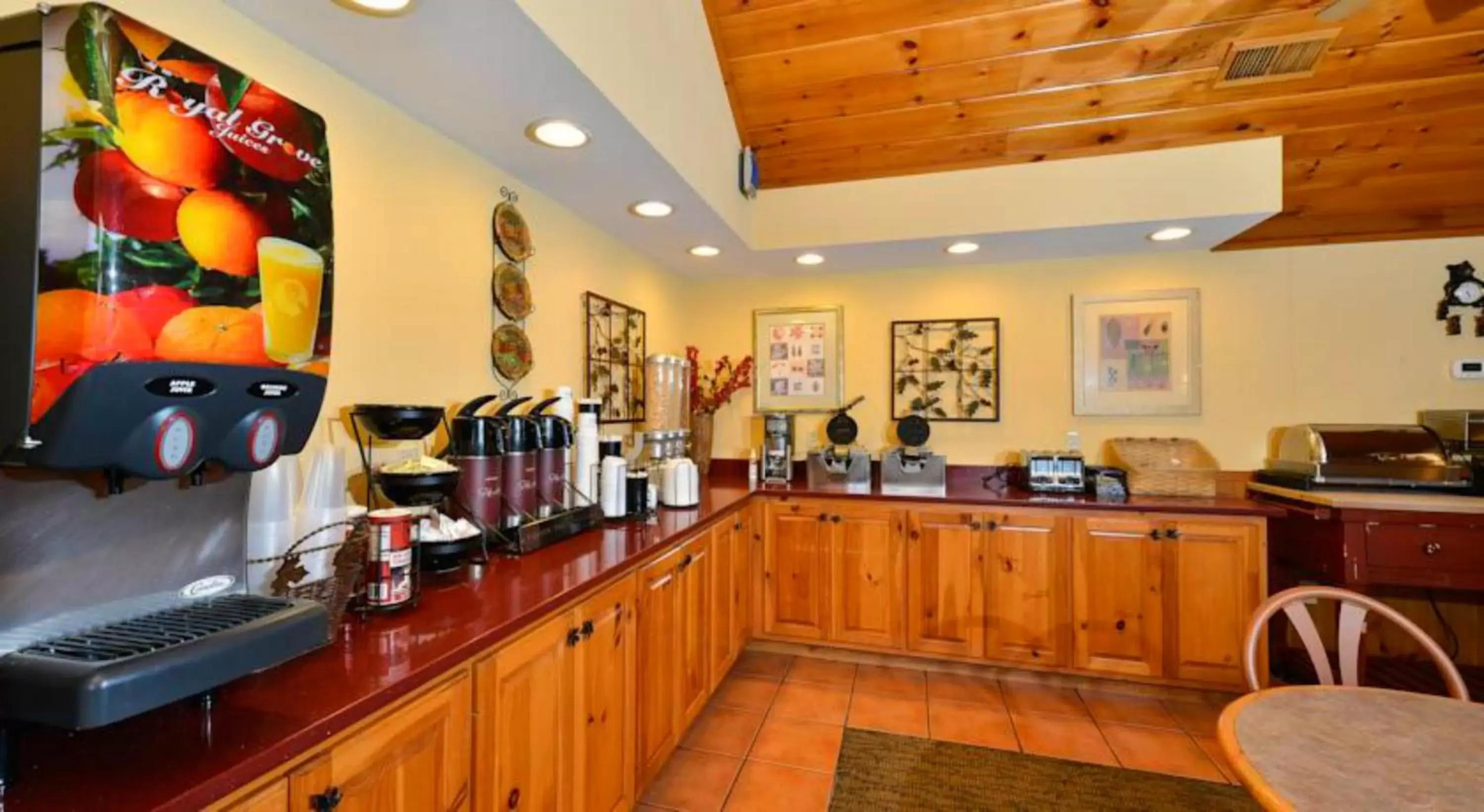 Breakfast in Baymont by Wyndham Sevierville Pigeon Forge Breakfast in Baymont by Wyndham Sevierville Pigeon Forge