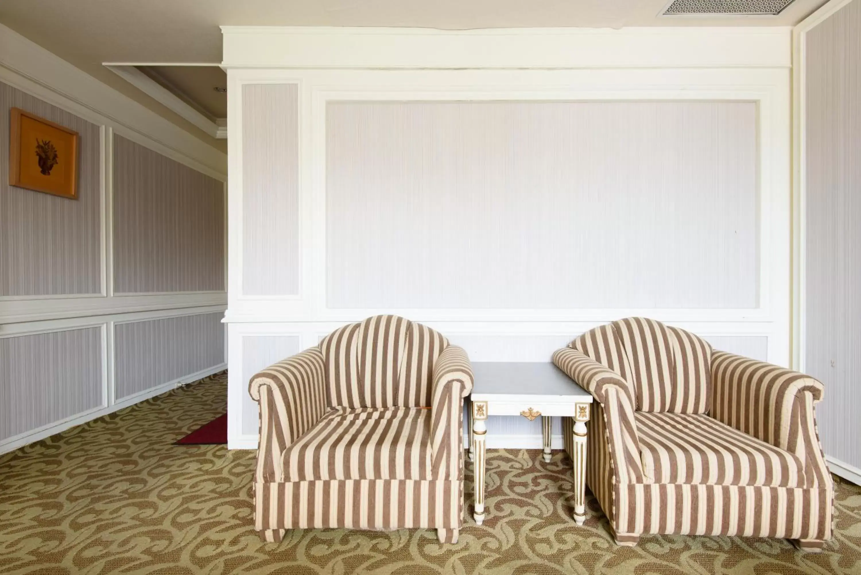 Seating Area in Herhuan Hotel