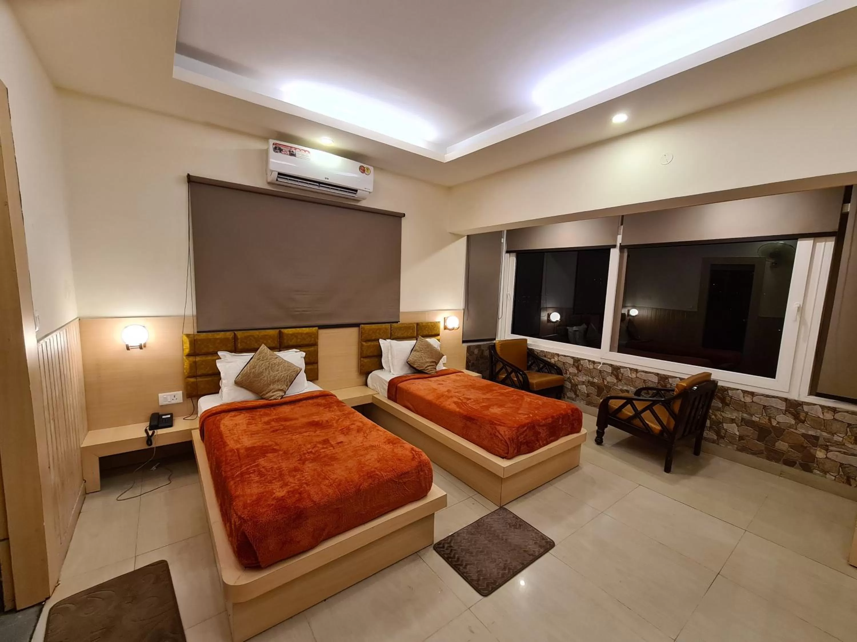 Bedroom, Bed in Hotel Rajpur Heights