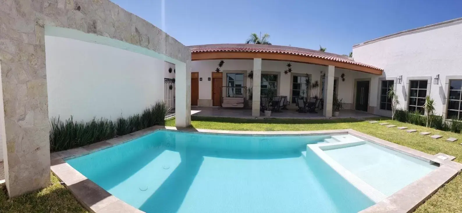 Swimming Pool in HOTEL PLAZA MATAMOROS