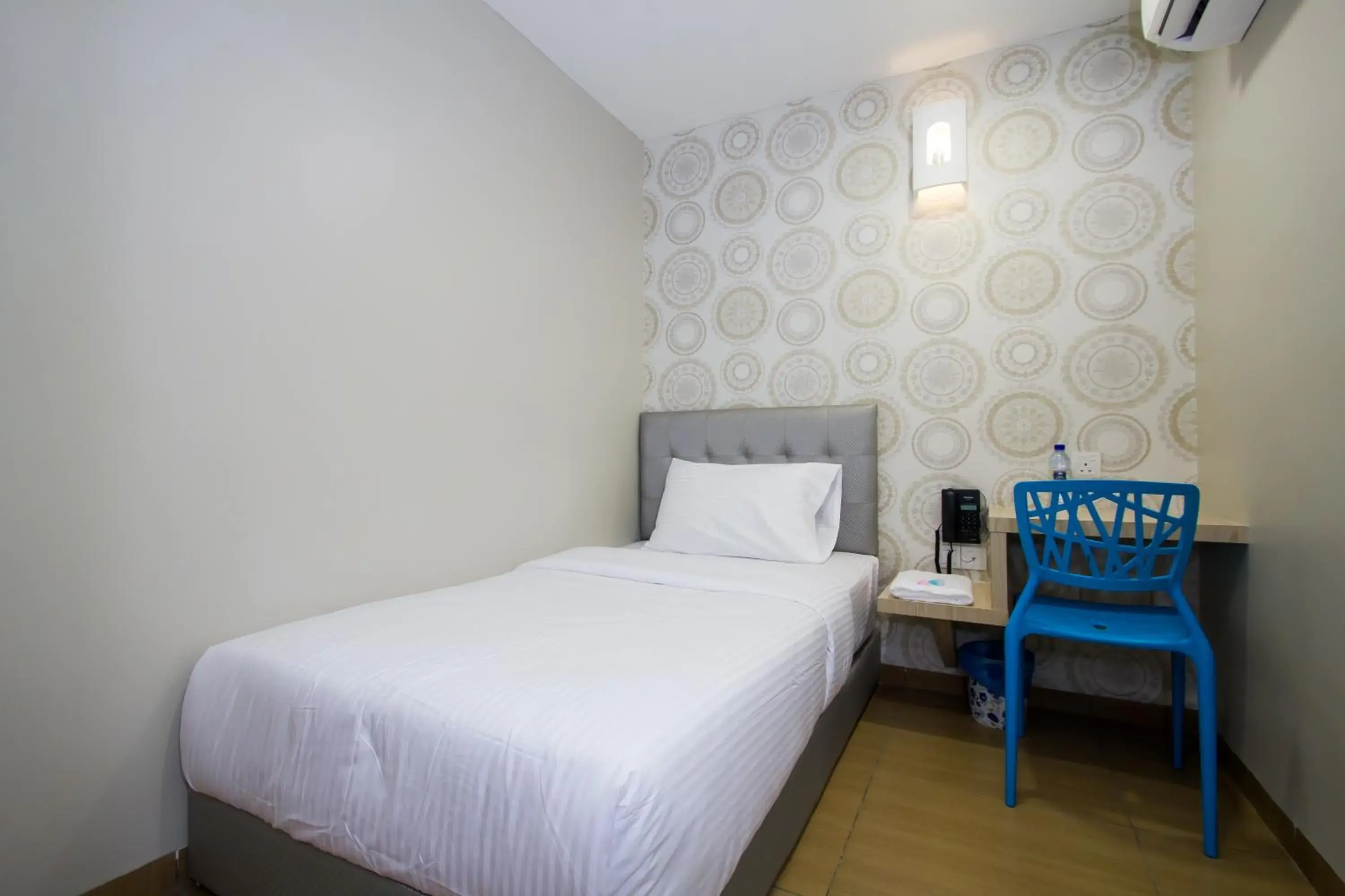 Single Room with Private Bathroom - single occupancy in 888 Boutique Hotel