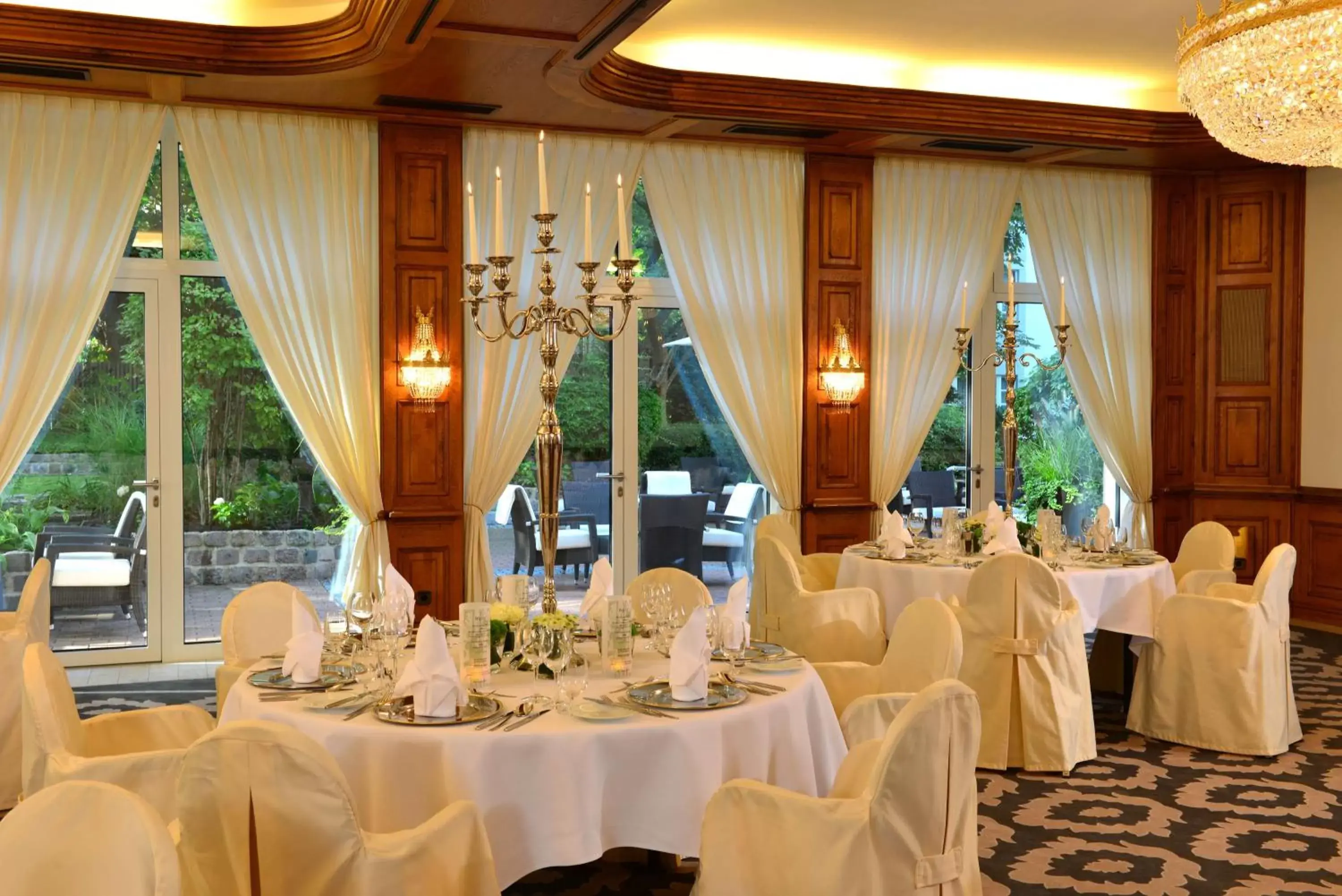 Restaurant/places to eat, Banquet Facilities in Best Western Premier Parkhotel Kronsberg