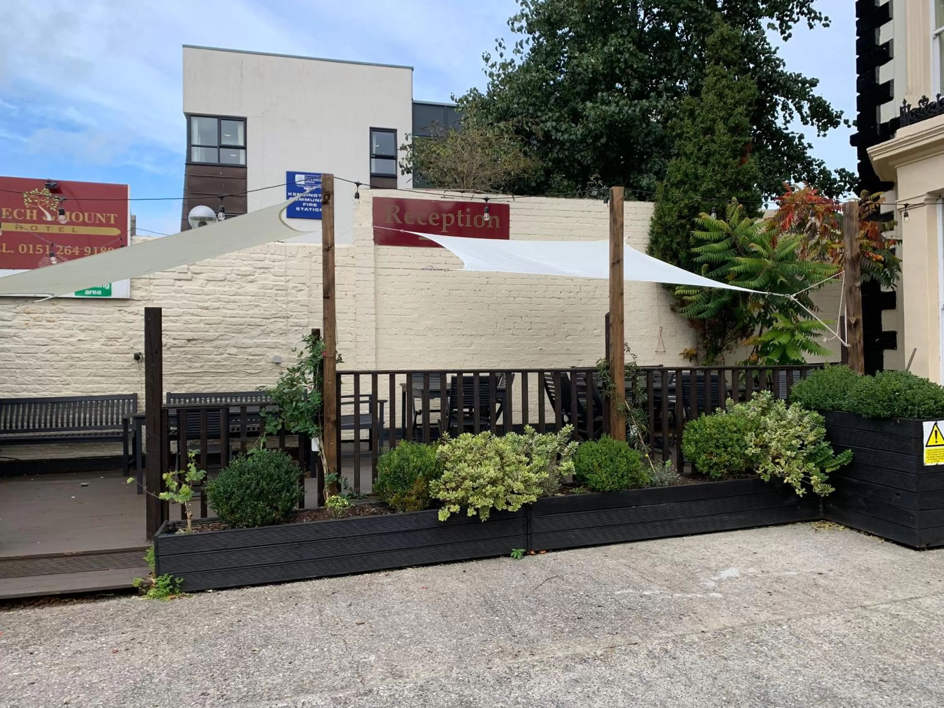 Garden in Beech Mount Hotel - Free Parking