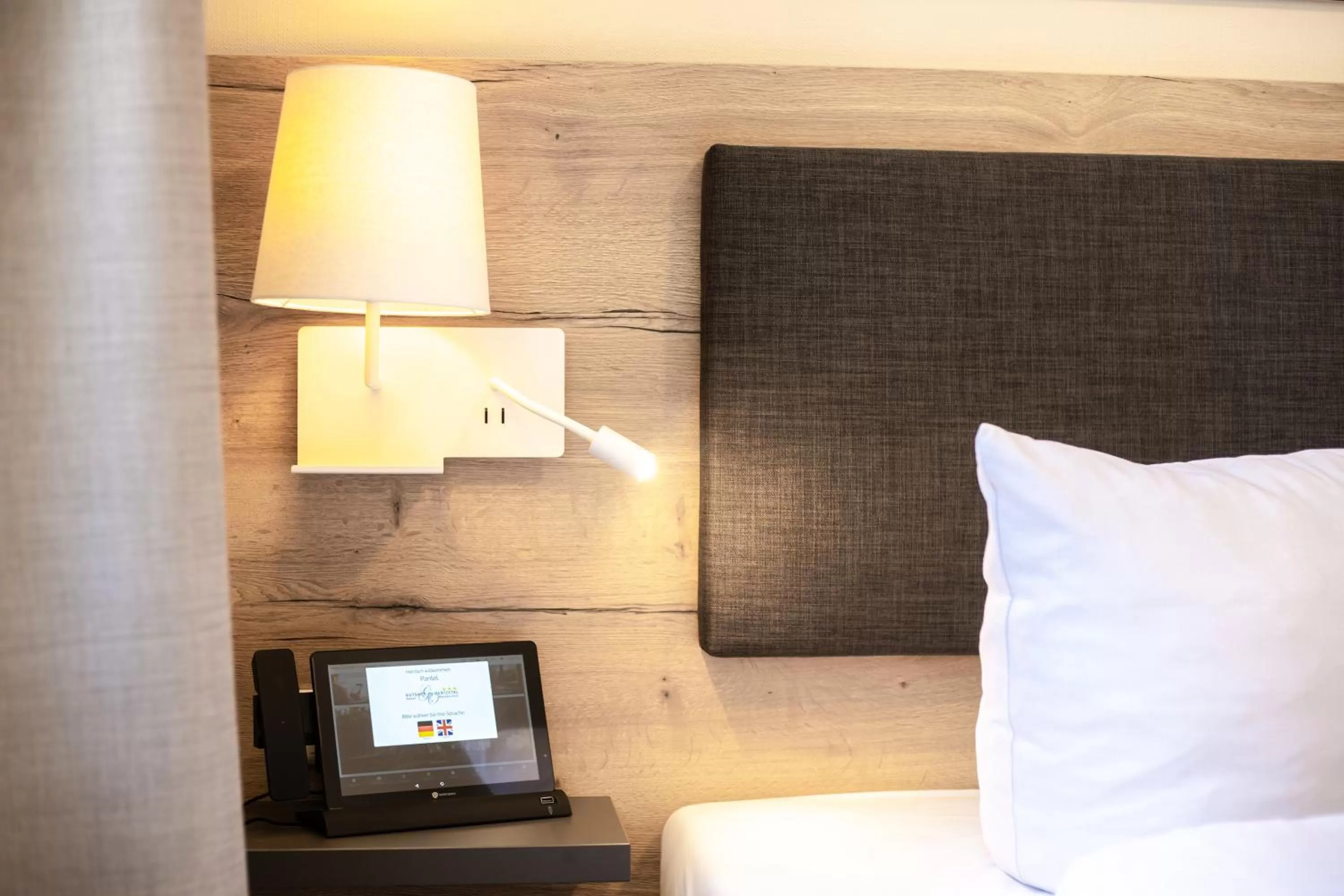 Photo of the whole room, Bed in Landhotel Gutshof im Oertzetal in Oldendorf, Südheide