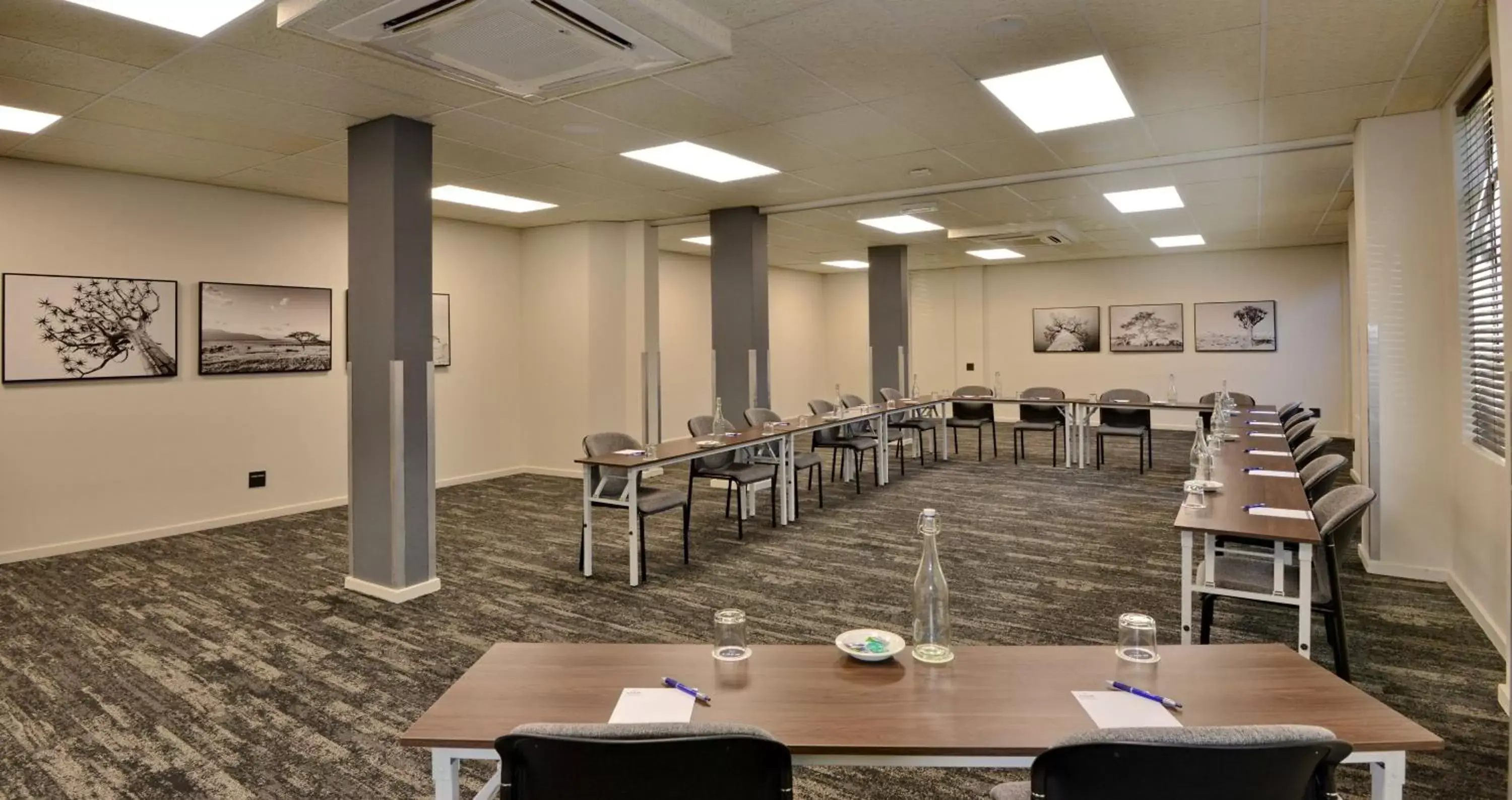 Meeting/conference room, Restaurant/Places to Eat in ANEW Hotel Centurion Pretoria