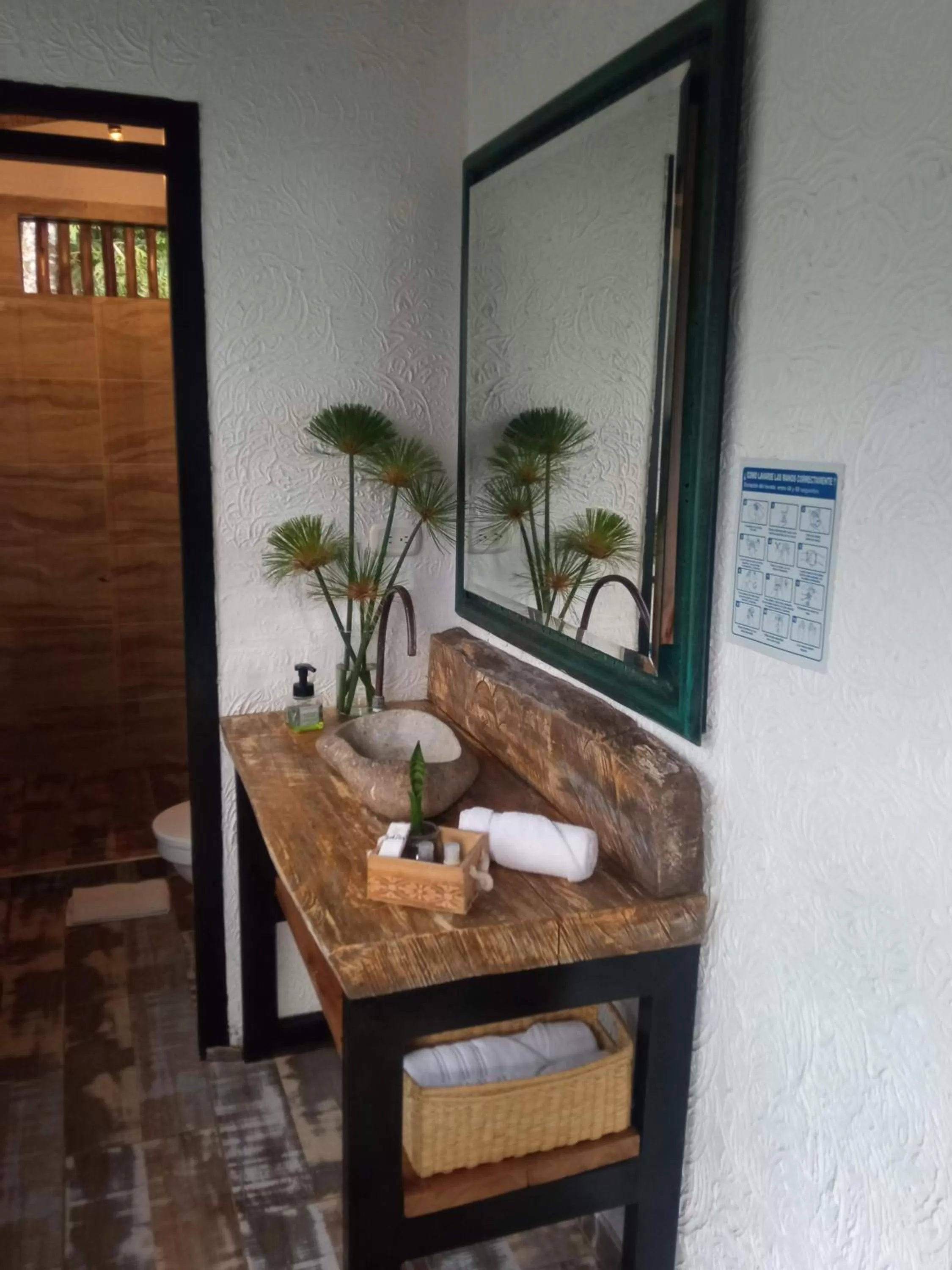 Bathroom in Hotel Vísperas