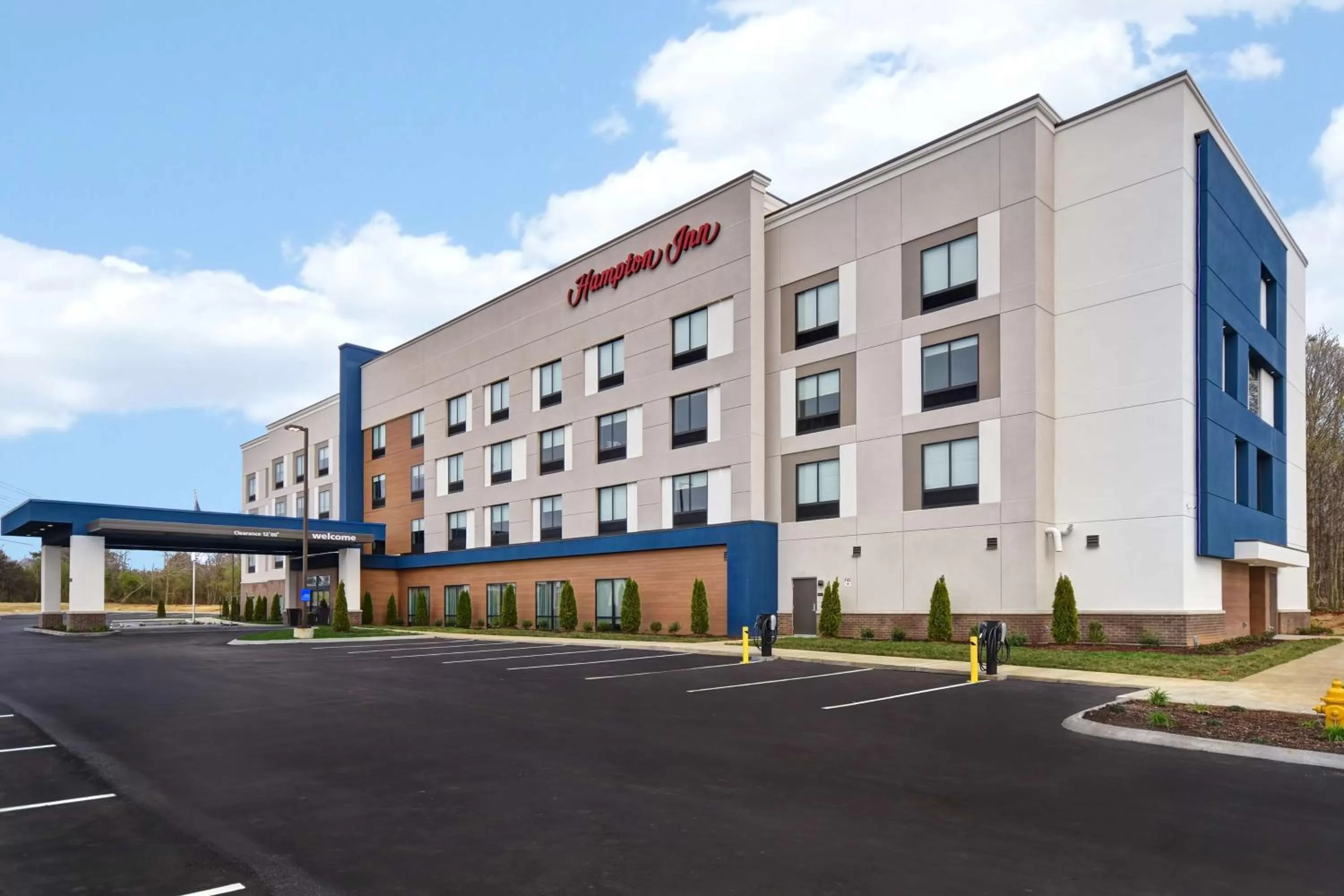 Property building in Hampton Inn Pleasant View