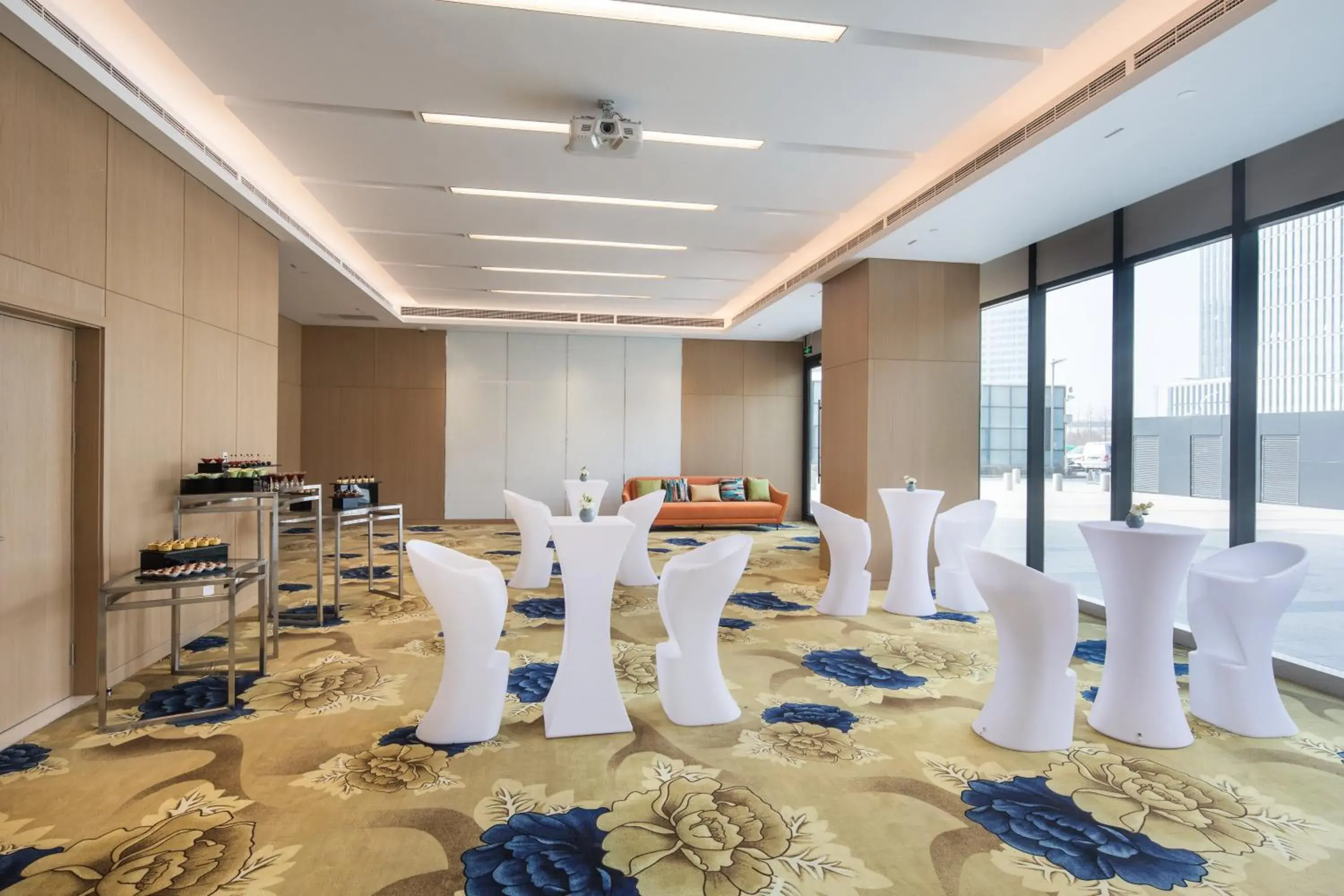 Meeting/conference room in Holiday Inn Tianjin Xiqing, an IHG Hotel