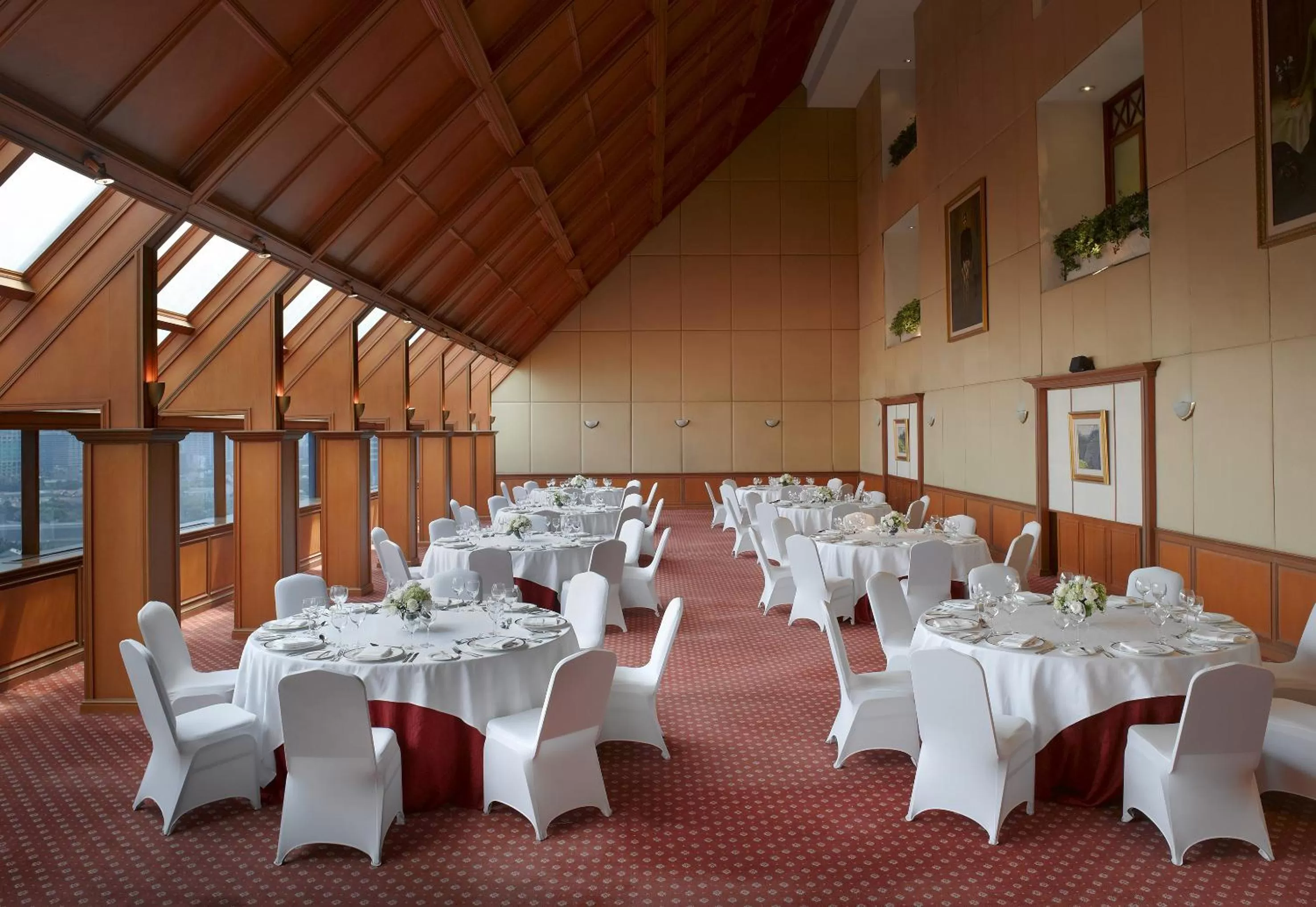 Business facilities in Gran Melia Jakarta