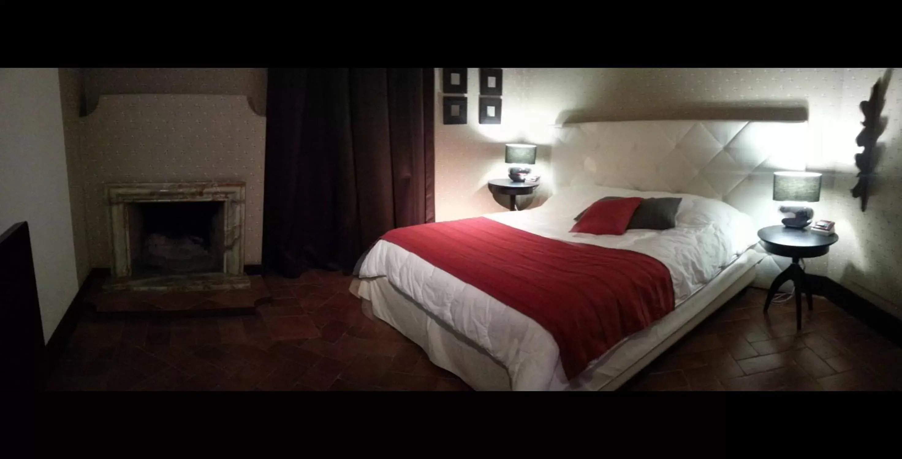 Photo of the whole room, Bed in Casa Calicantus