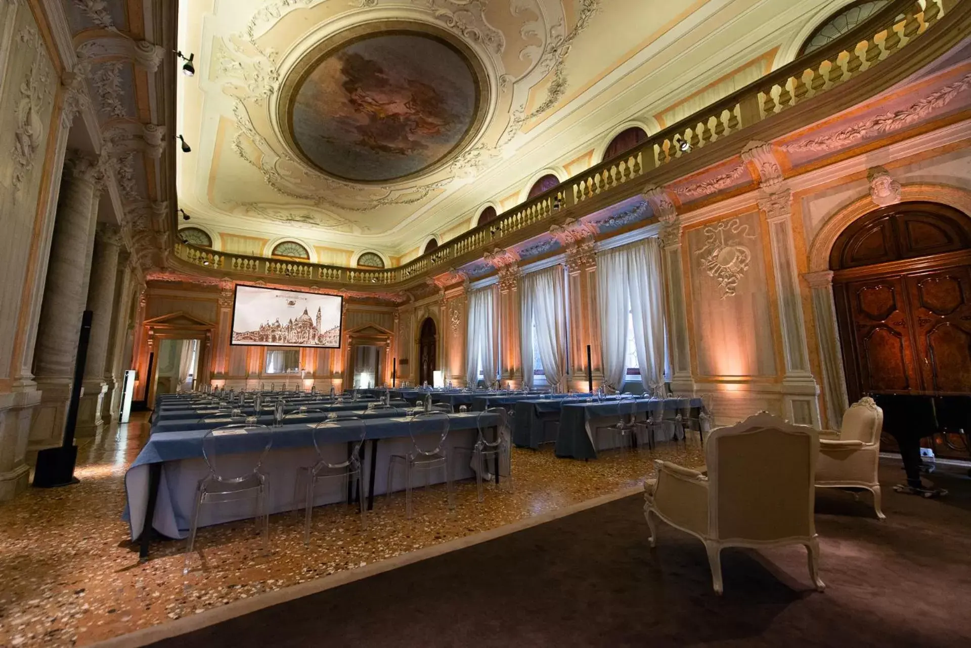 Meeting/conference room, Restaurant/Places to Eat in Monaco & Grand Canal