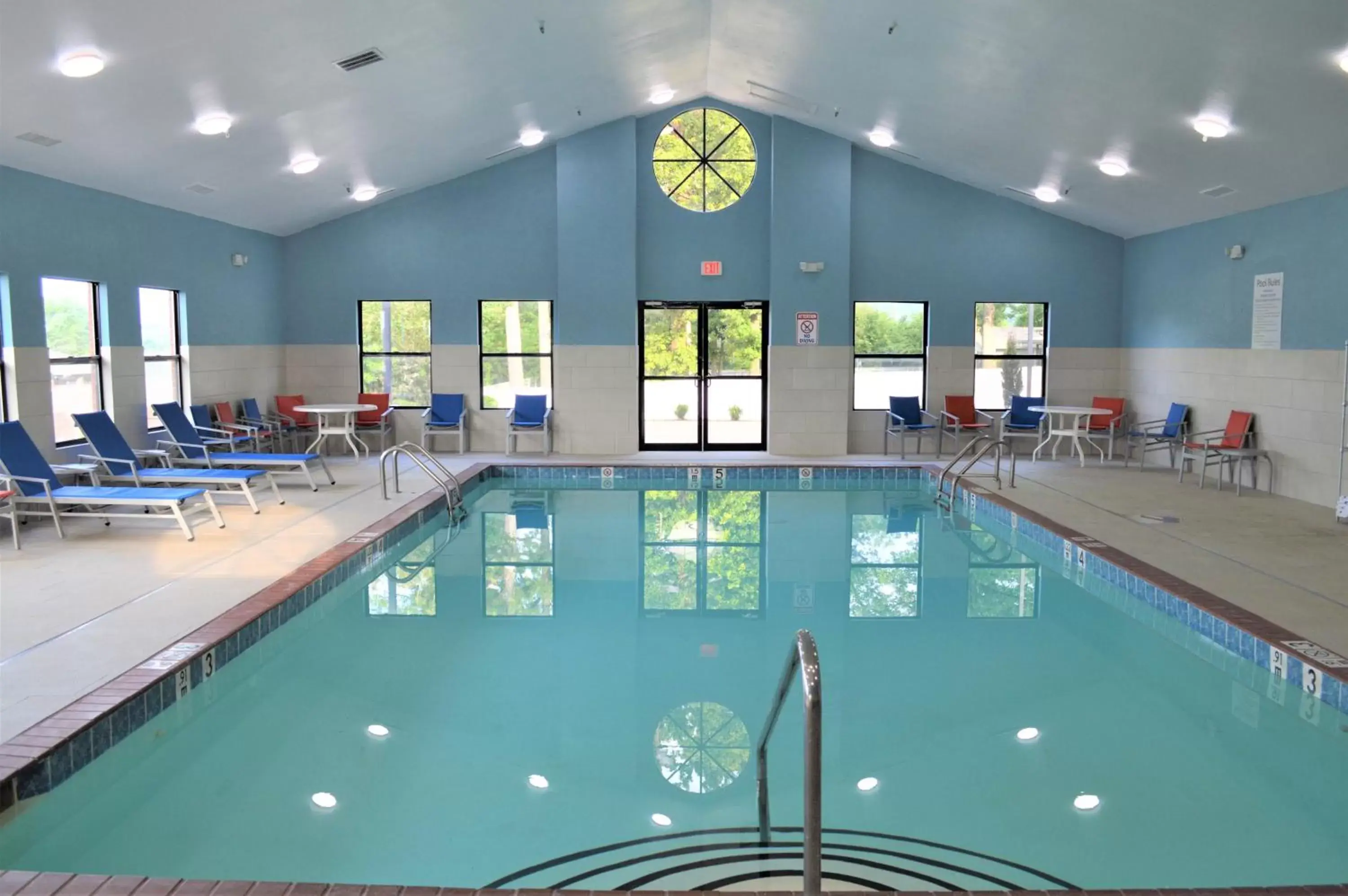 Swimming Pool in Holiday Inn Express & Suites Batesville, an IHG Hotel