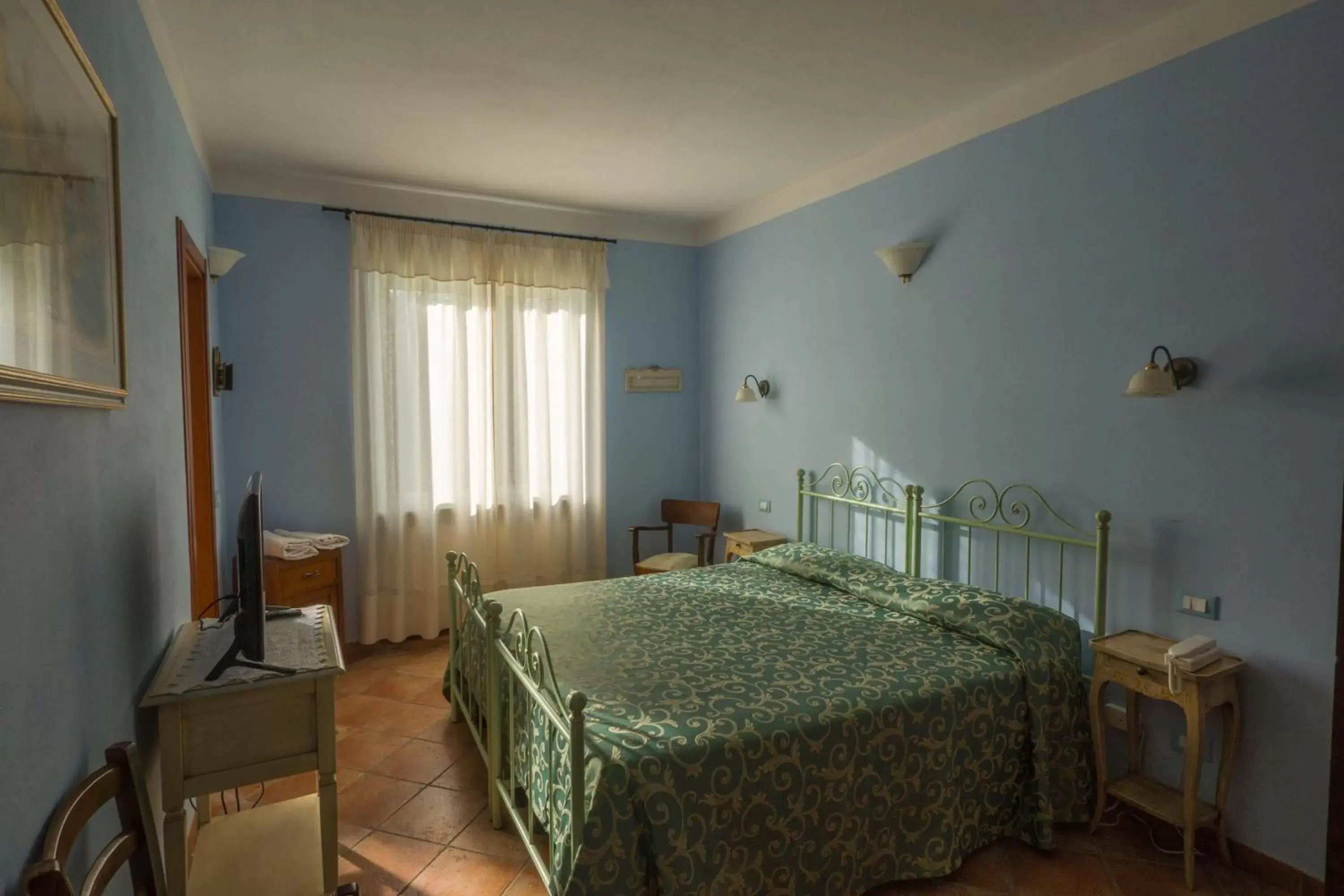 Bed, Room Photo in Albergo Il Sicomoro