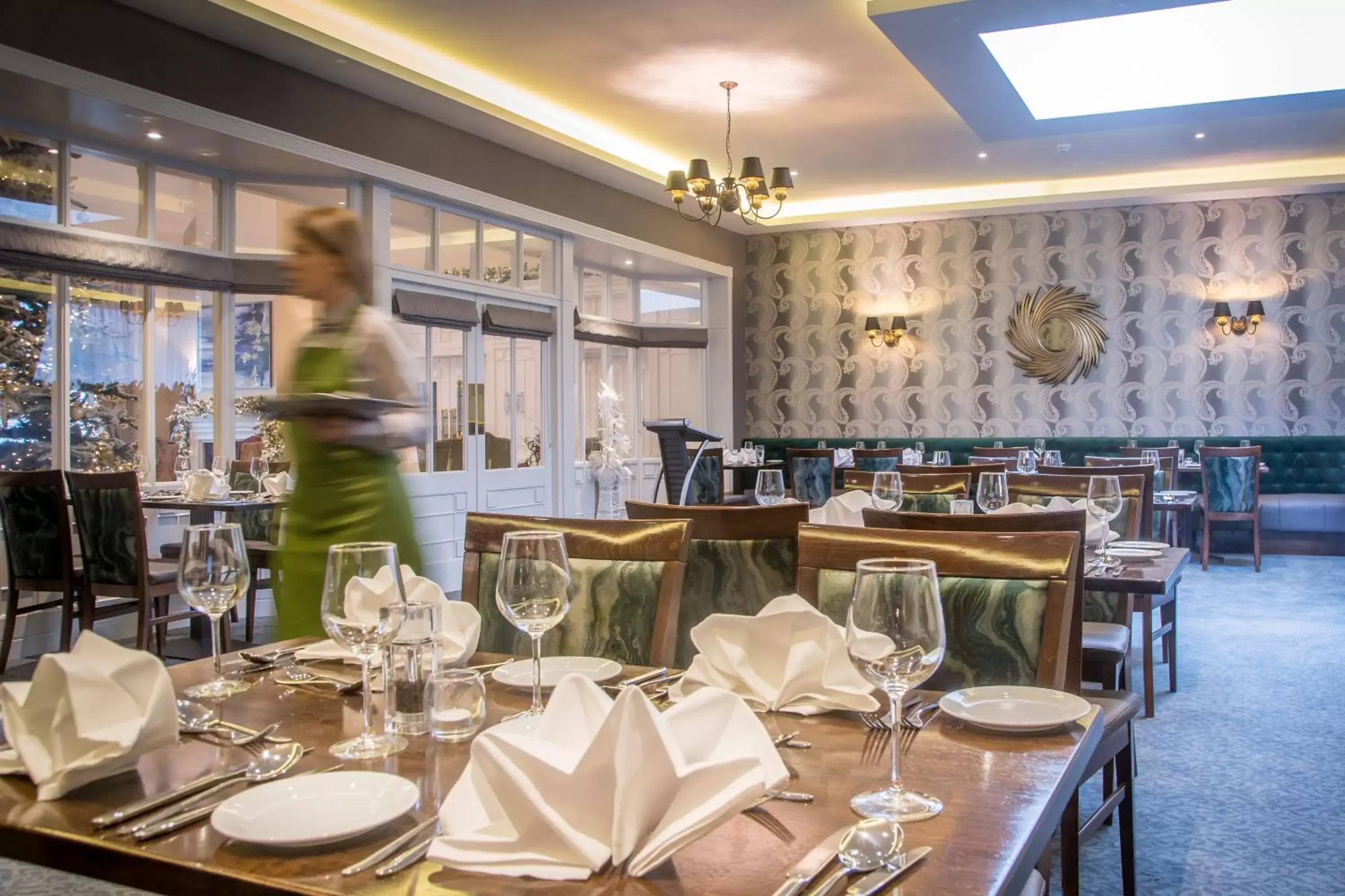 Staff, Restaurant/Places to Eat in Longcourt House Hotel