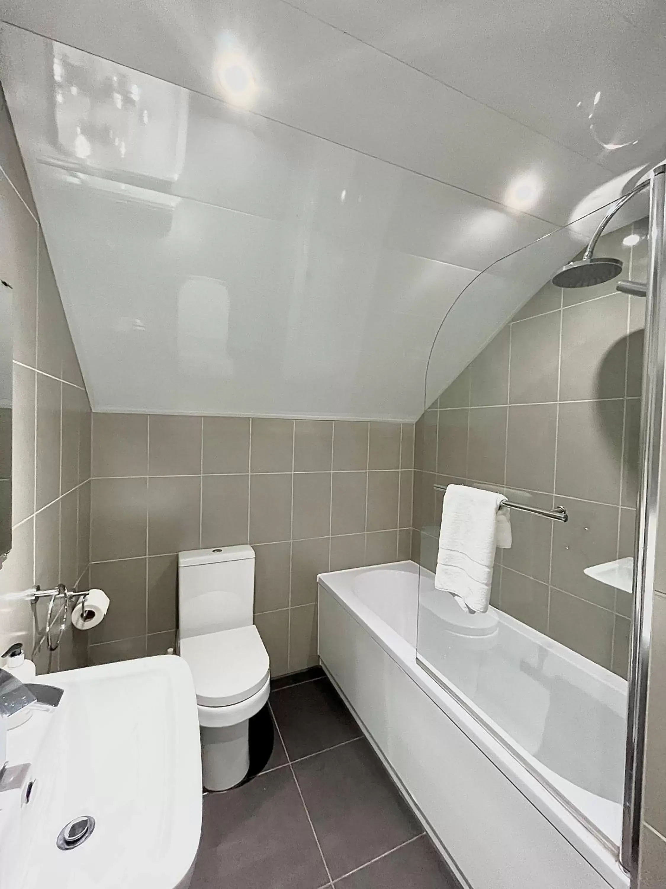 Shower, Bathroom in Mode Apartments St Annes