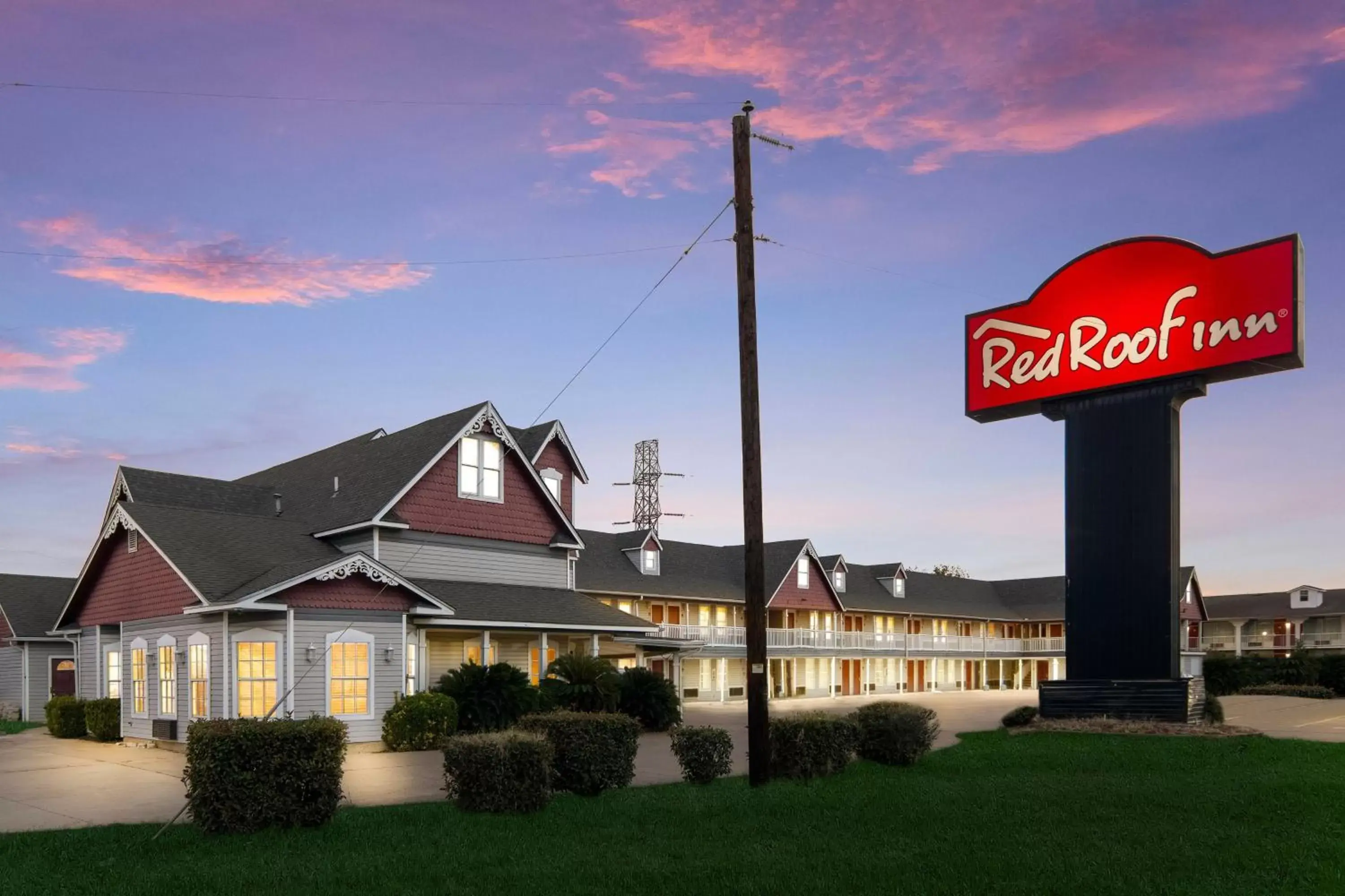 Property Building in Red Roof Inn Waco