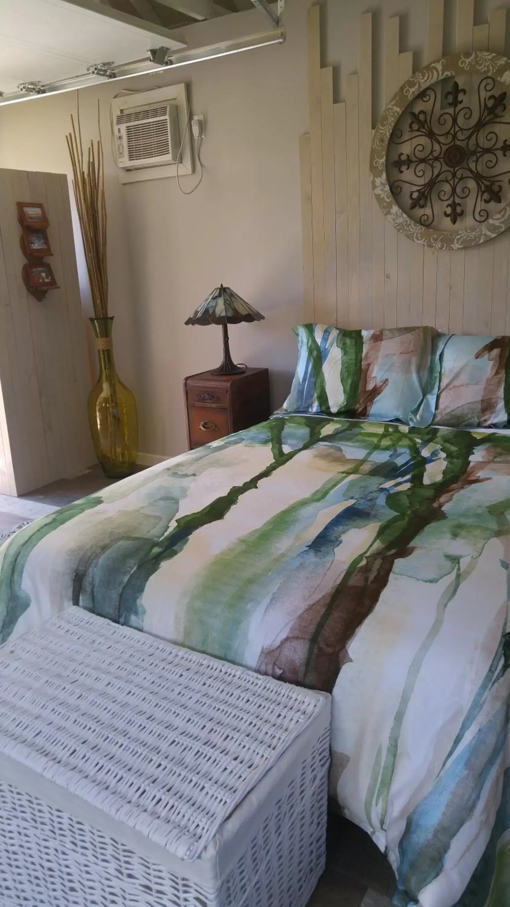 Photo of the whole room, Bed in Domaine de la Baie, Les Suites