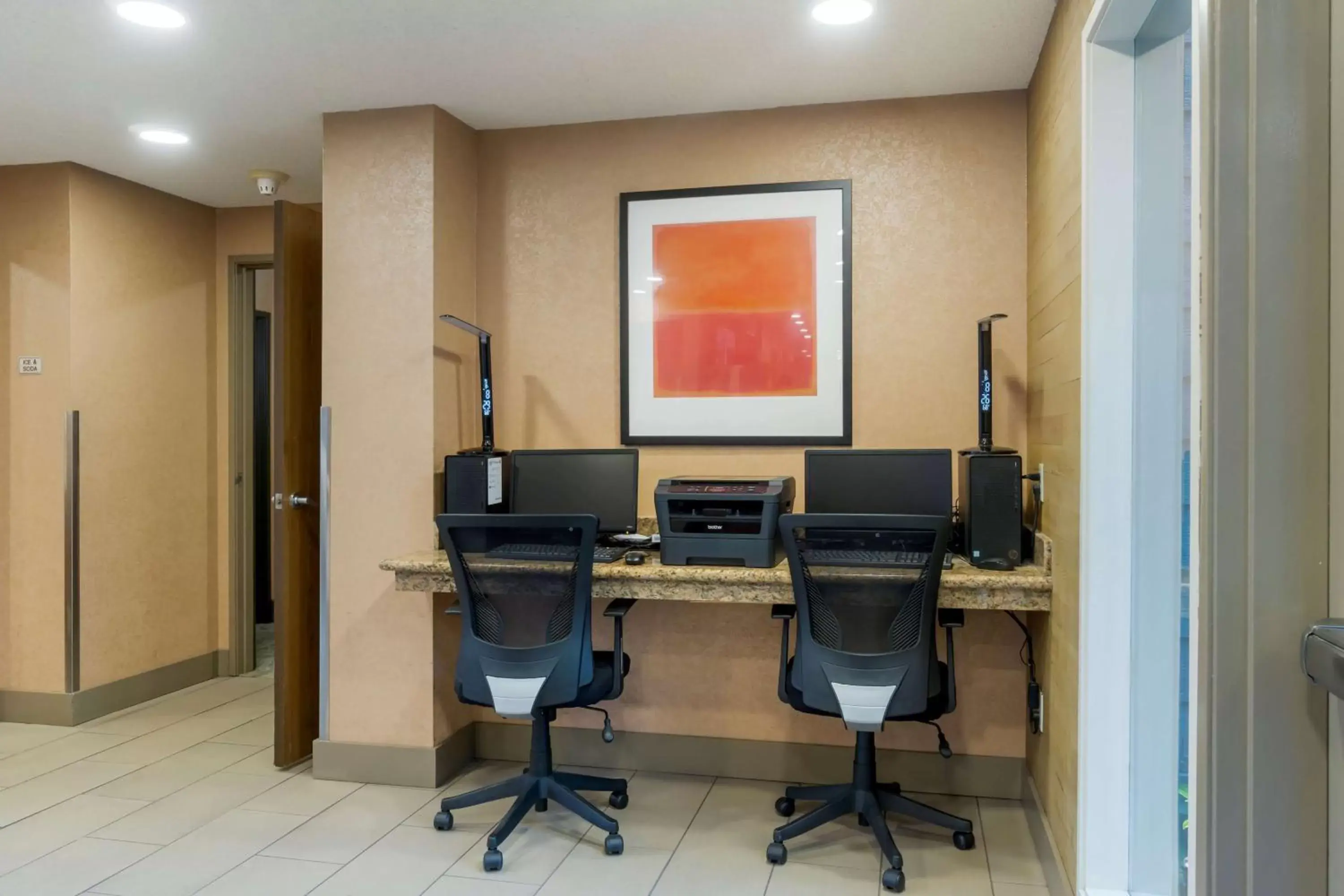 Business facilities in Best Western Plus Oak Harbor Hotel and Conference Center